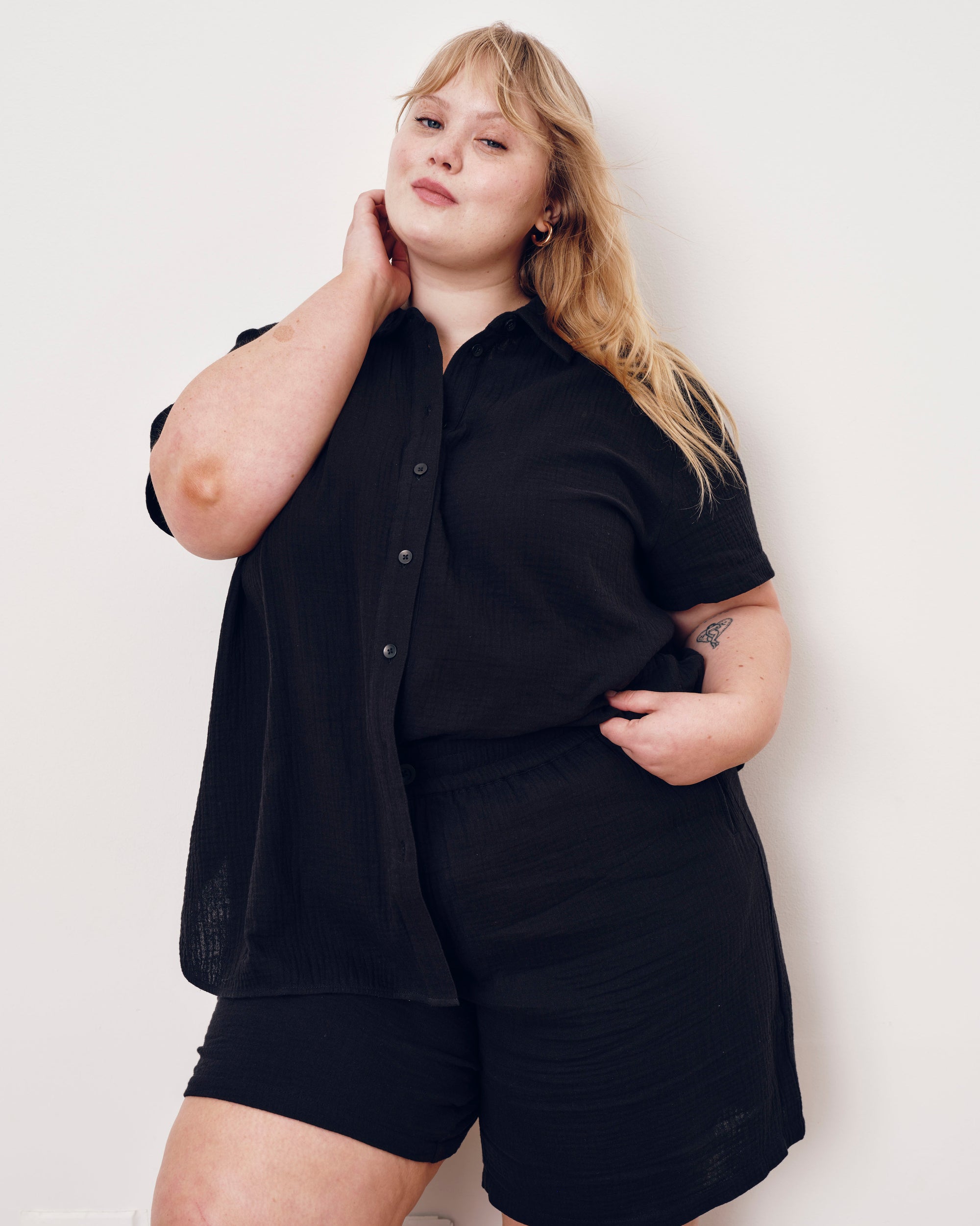 Luxe Cotton Gauze Beach Short - Black | Plus Size & Straight Size Women's Fashion | Universal Standard