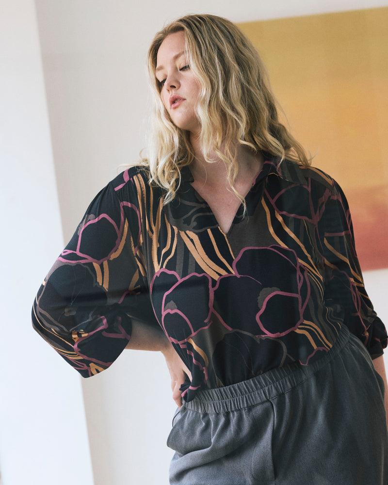 Moore Liquid Jersey Blouse - Poppy Field Print | Plus Size & Straight Size Women's Fashion | Universal Standard