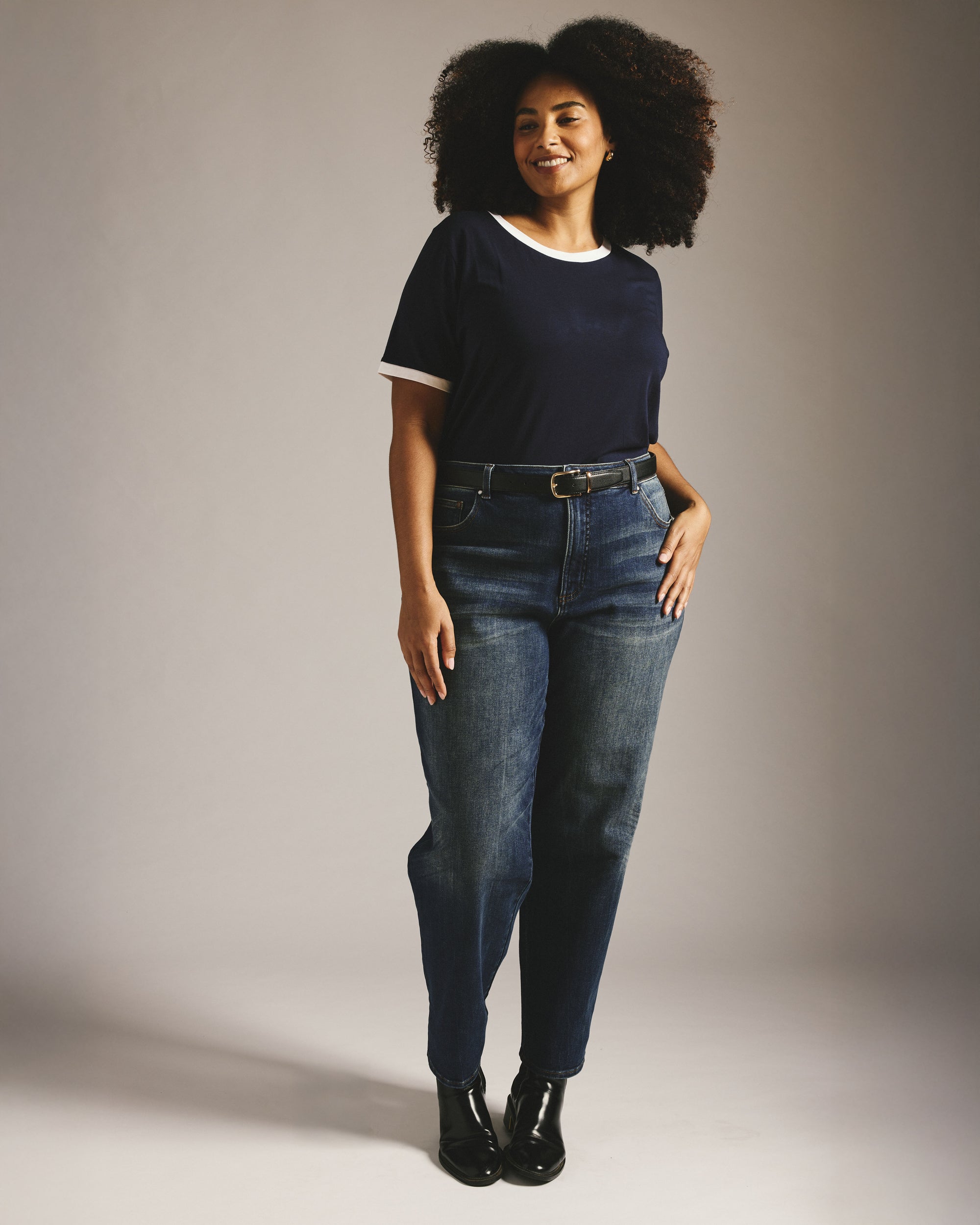 Donna High Rise Curve Straight Leg Jeans 32 Inch - Field of Dreams Indigo