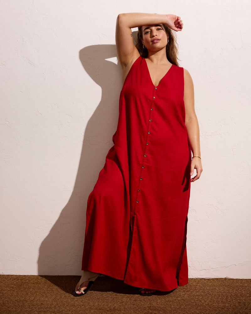 Woman wearing Islet Button-Down Linen Maxi Dress - Ruby Red from Universal Standard