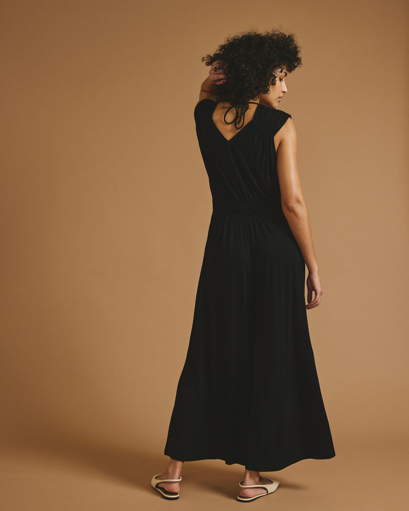 Zoey Liquid Jersey Jumpsuit - Black | Plus Size & Straight Size Women's Fashion | Universal Standard