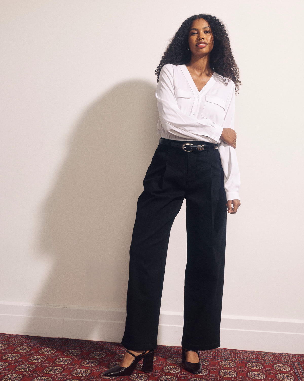 Esperanza Easy Straight Leg Jeans - Jet Black | Plus Size & Straight Size Women's Fashion | Universal Standard