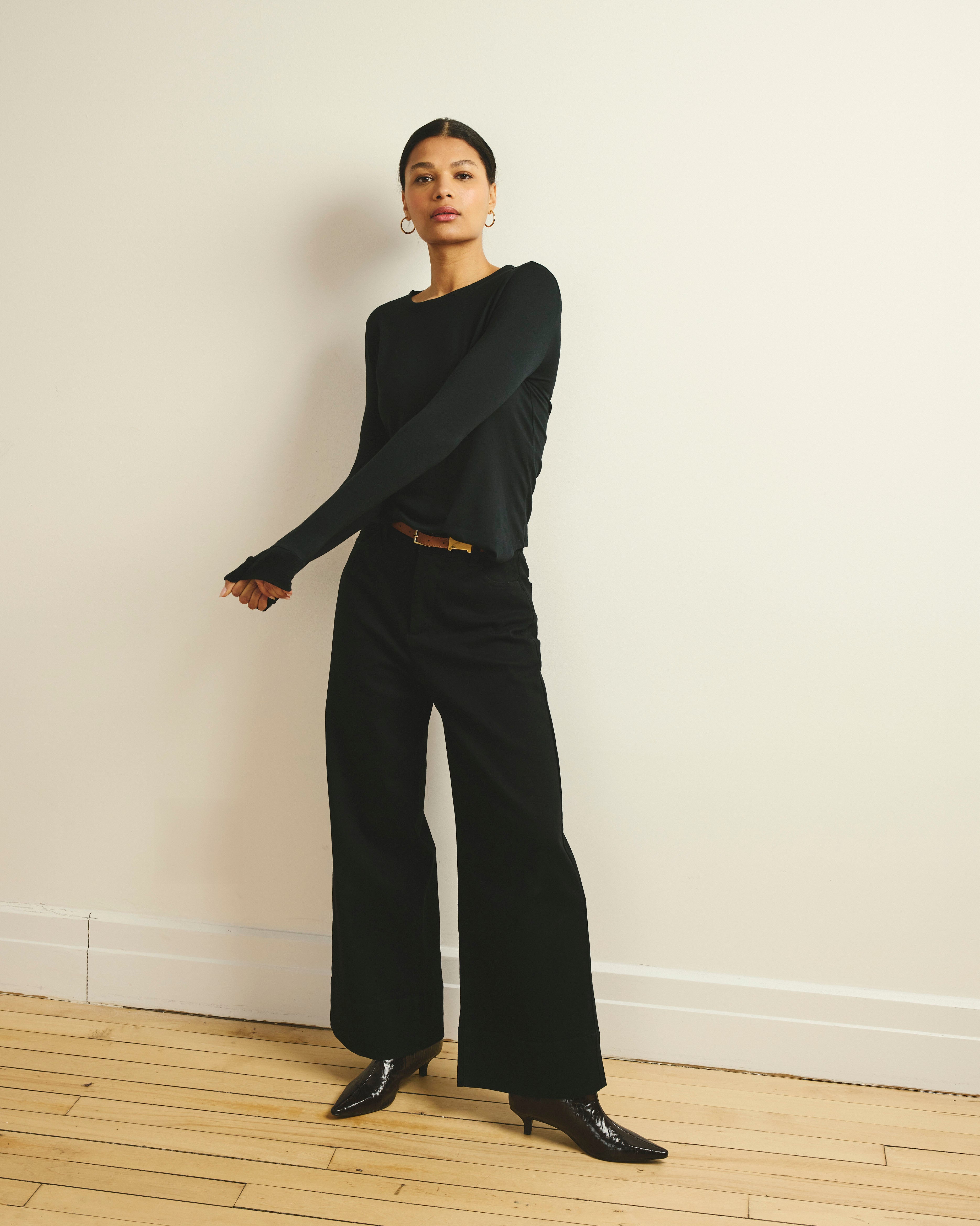 【ブラック系（02）】Standard Long Sleeve Tee  | WOMEN Long Sleeve Tee Rex - Black – Universal Standard