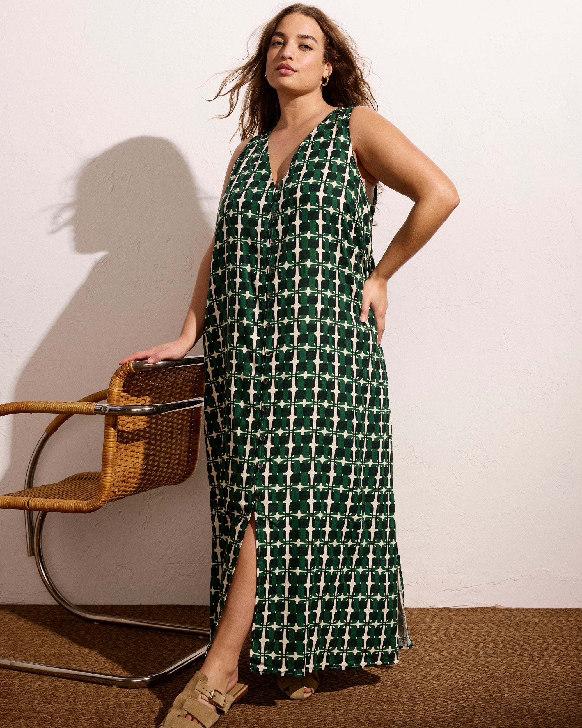 Islet Button-Down Linen Maxi Dress - Green Trellis Print | Plus Size & Straight Size Women's Fashion | Universal Standard