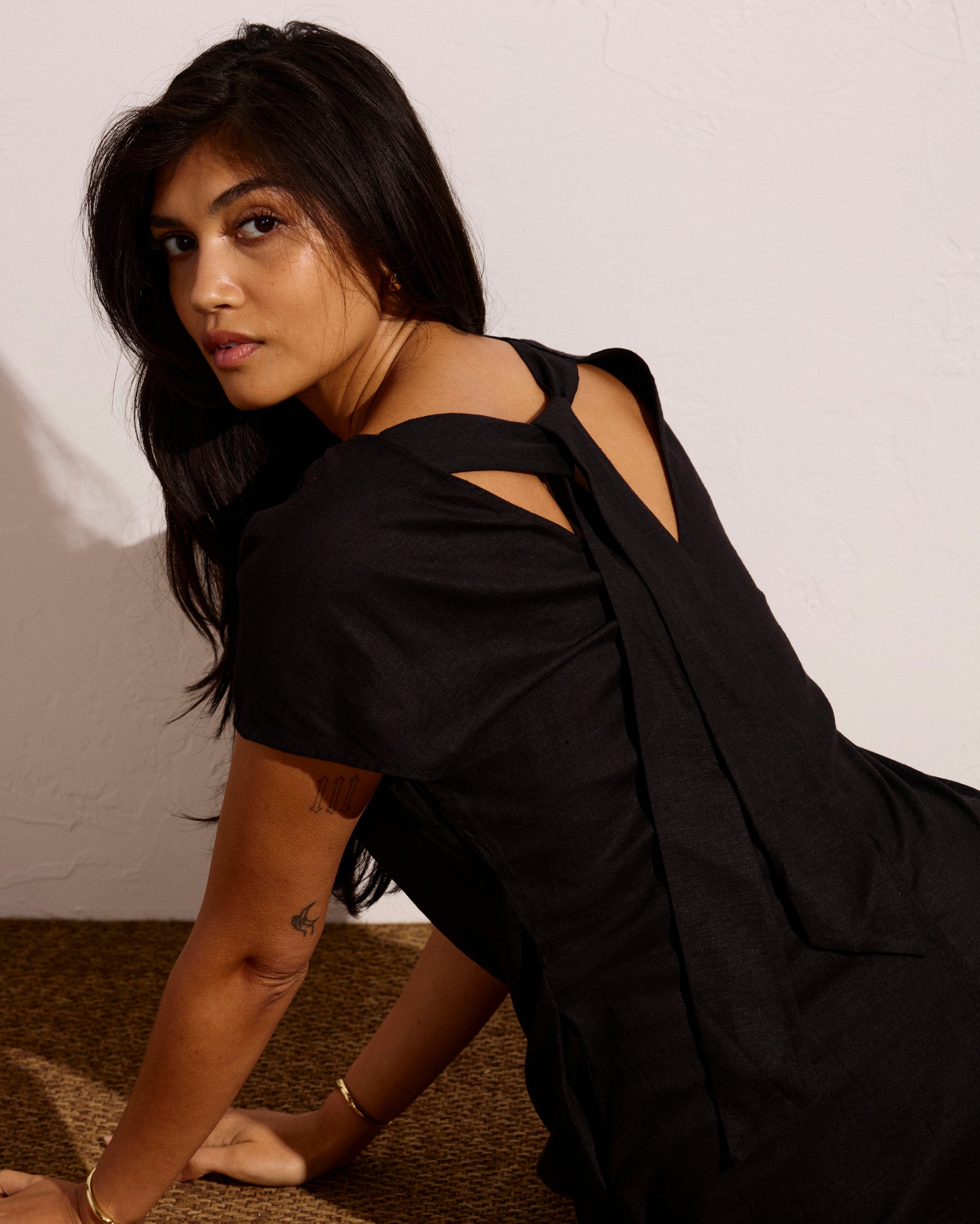 Louvre Bow Back Linen Dress - Black Universal Standard Louvre Bow Back Linen Dress - Black Universal Standard