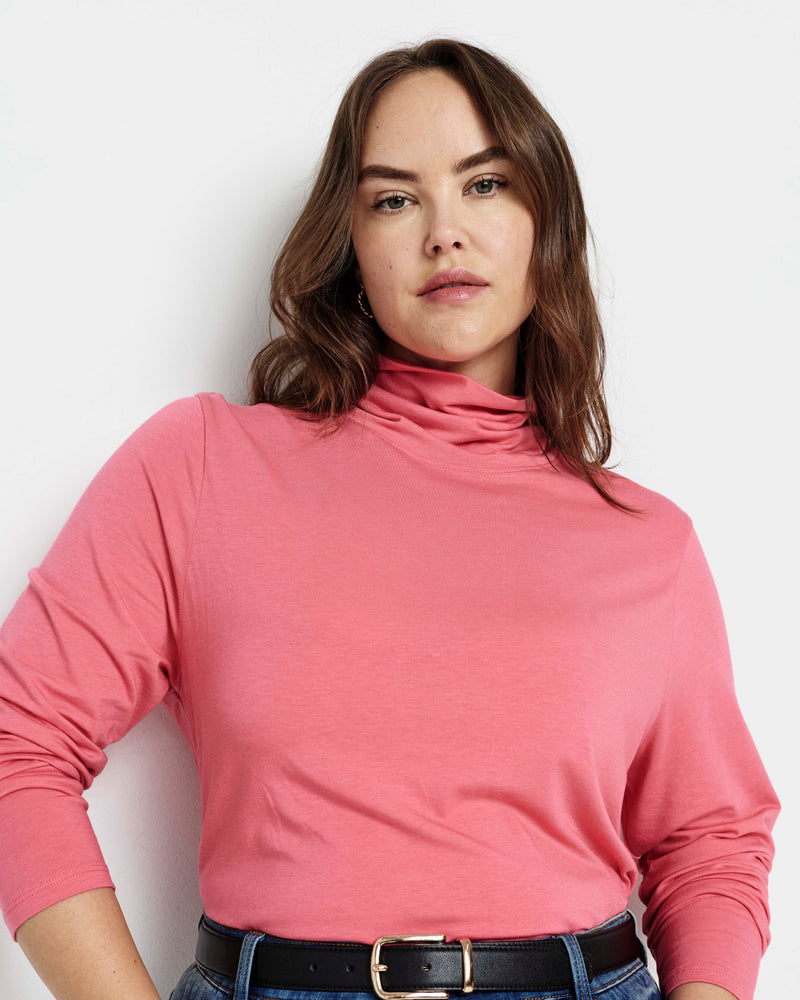 Close Fit Turtleneck - Rapture Rose | Plus Size & Straight Size Women's Fashion | Universal Standard