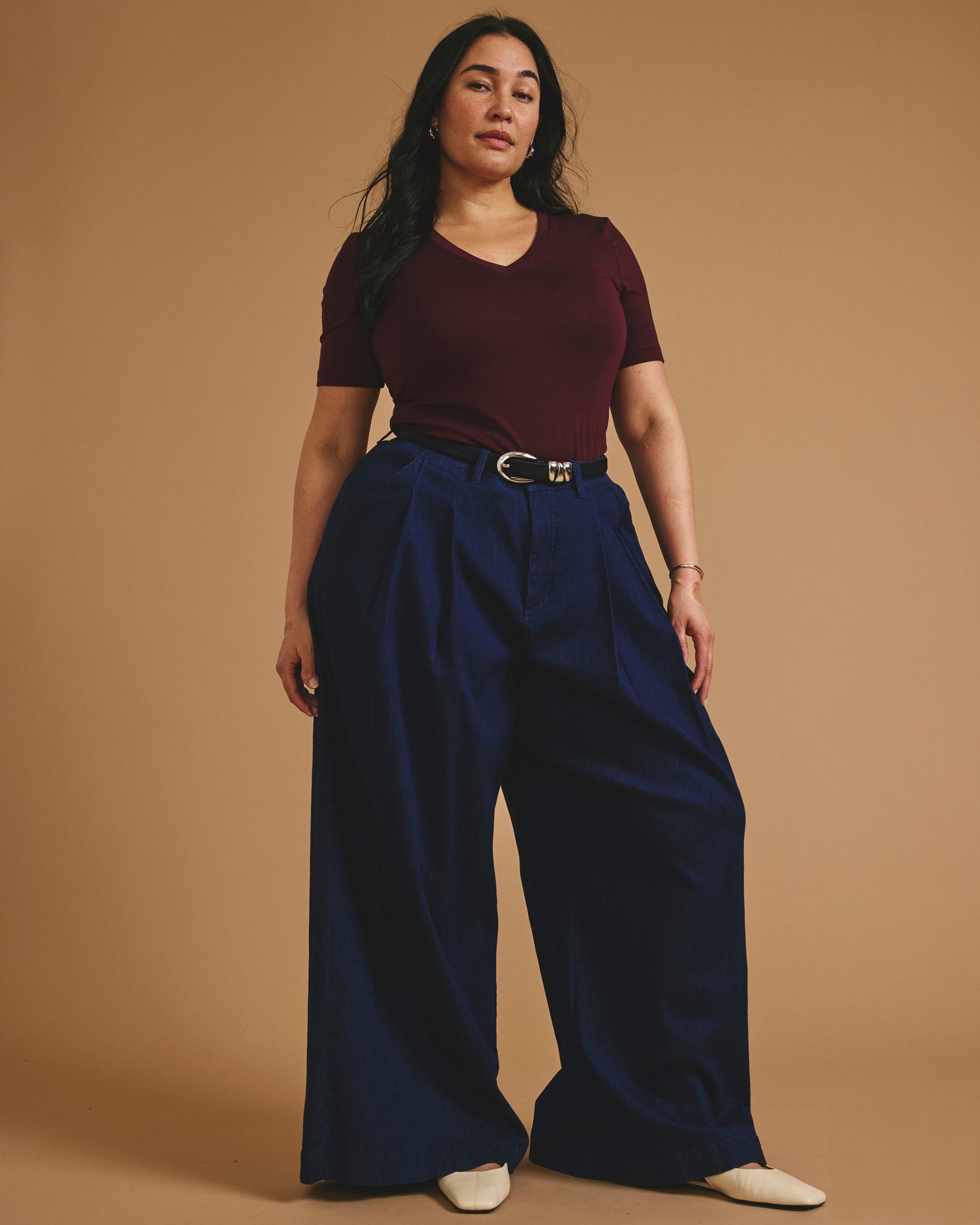 Cloud Rib Short Sleeve V-Neck Tee - Black Cherry | Plus Size & Straight Size Women's Fashion | Universal Standard