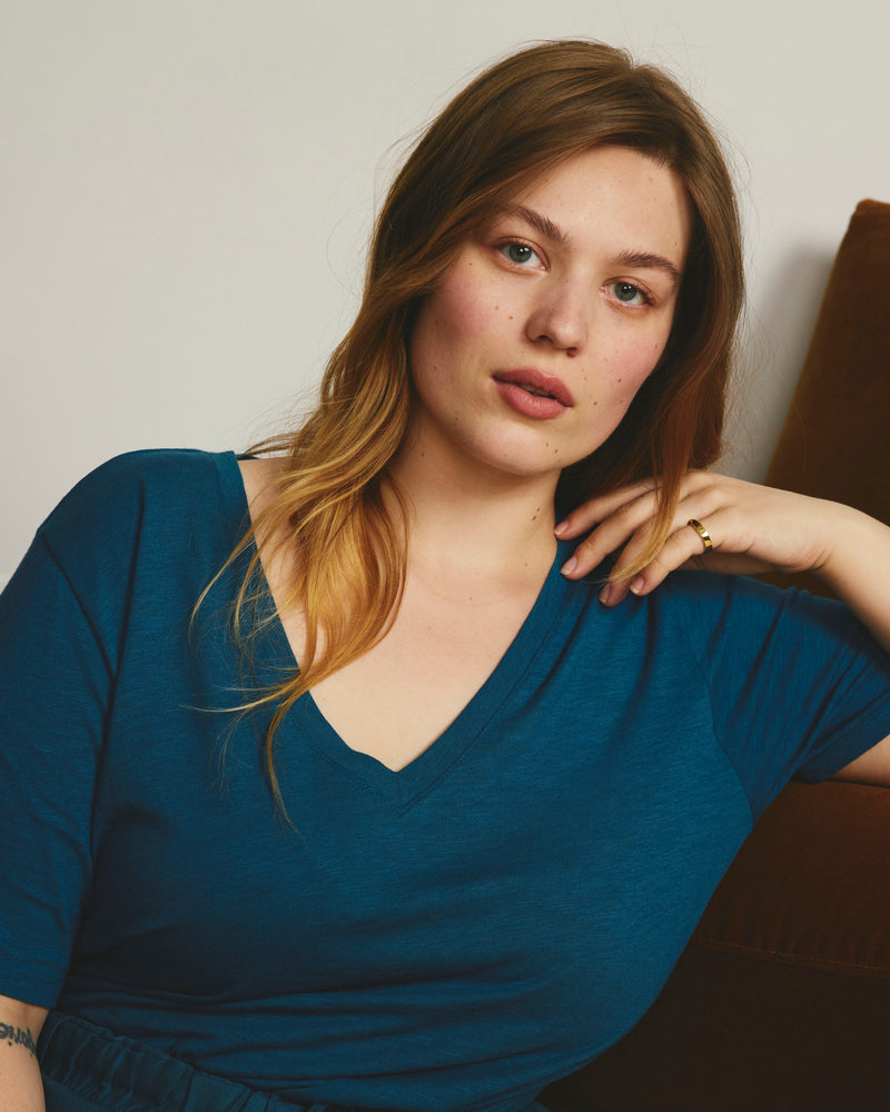 Light-As-Air V Rex - Ink Blue | Plus Size & Straight Size Women's Fashion | Universal Standard