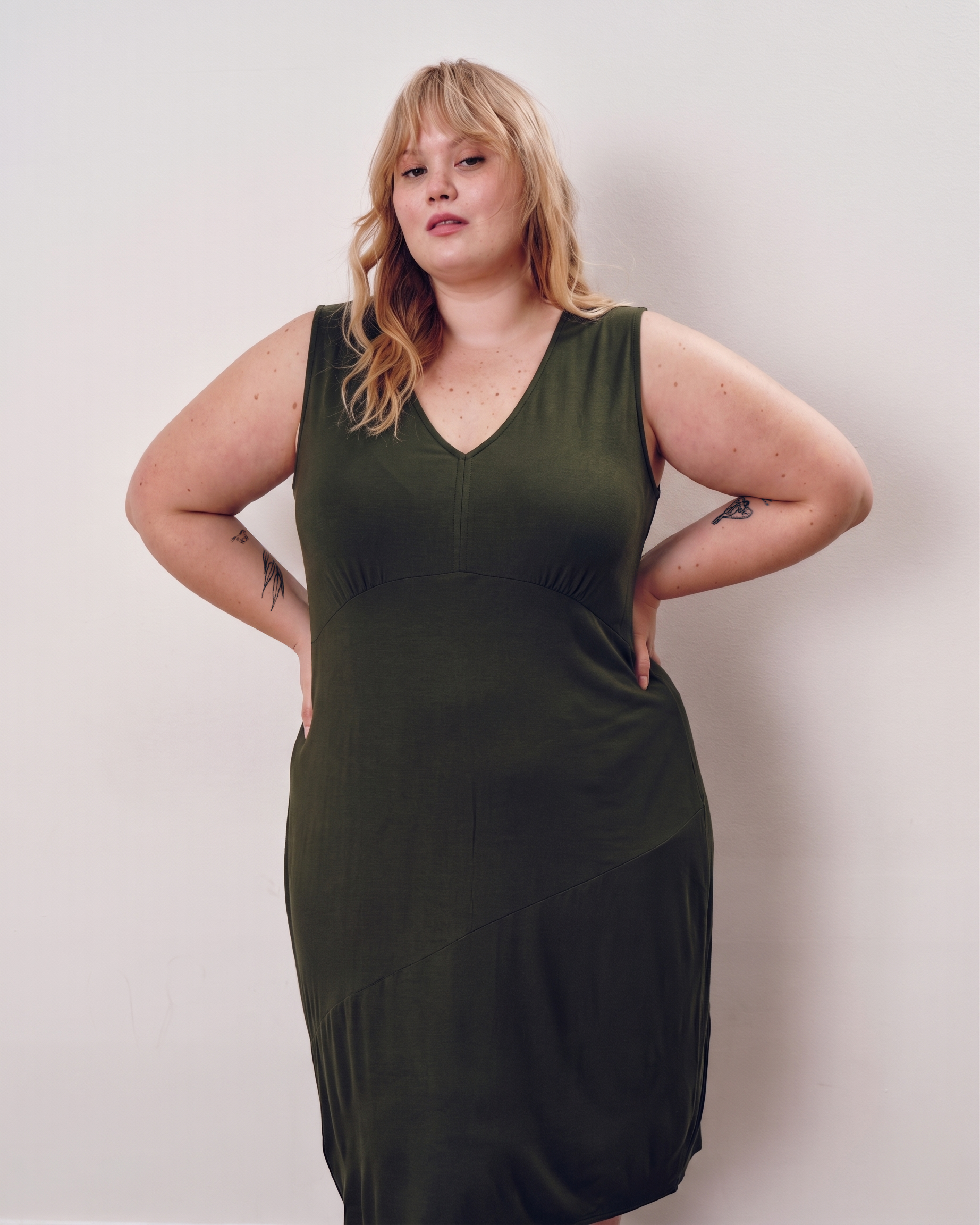 Lila Tie-Back Liquid Jersey Dress - Coratina Green | Plus Size & Straight Size Women's Fashion | Universal Standard