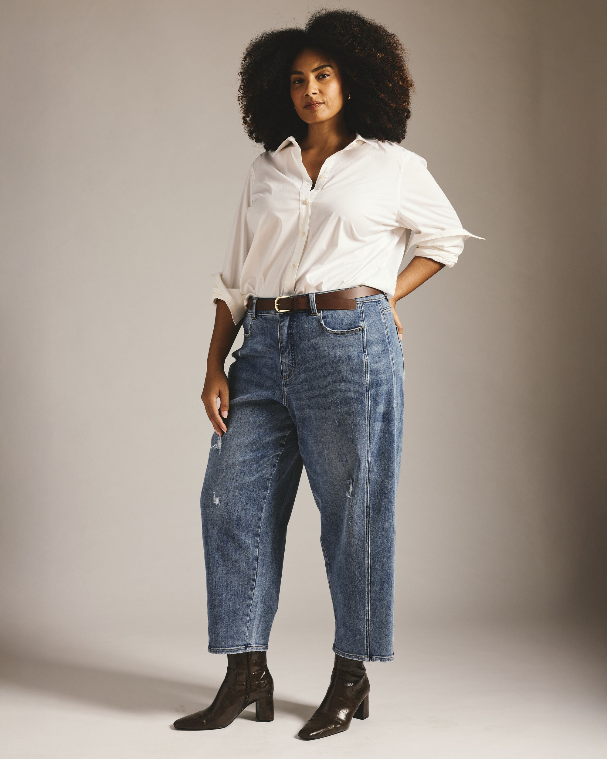 Dakota Twisted Leg Jeans - Distressed Washed Indigo