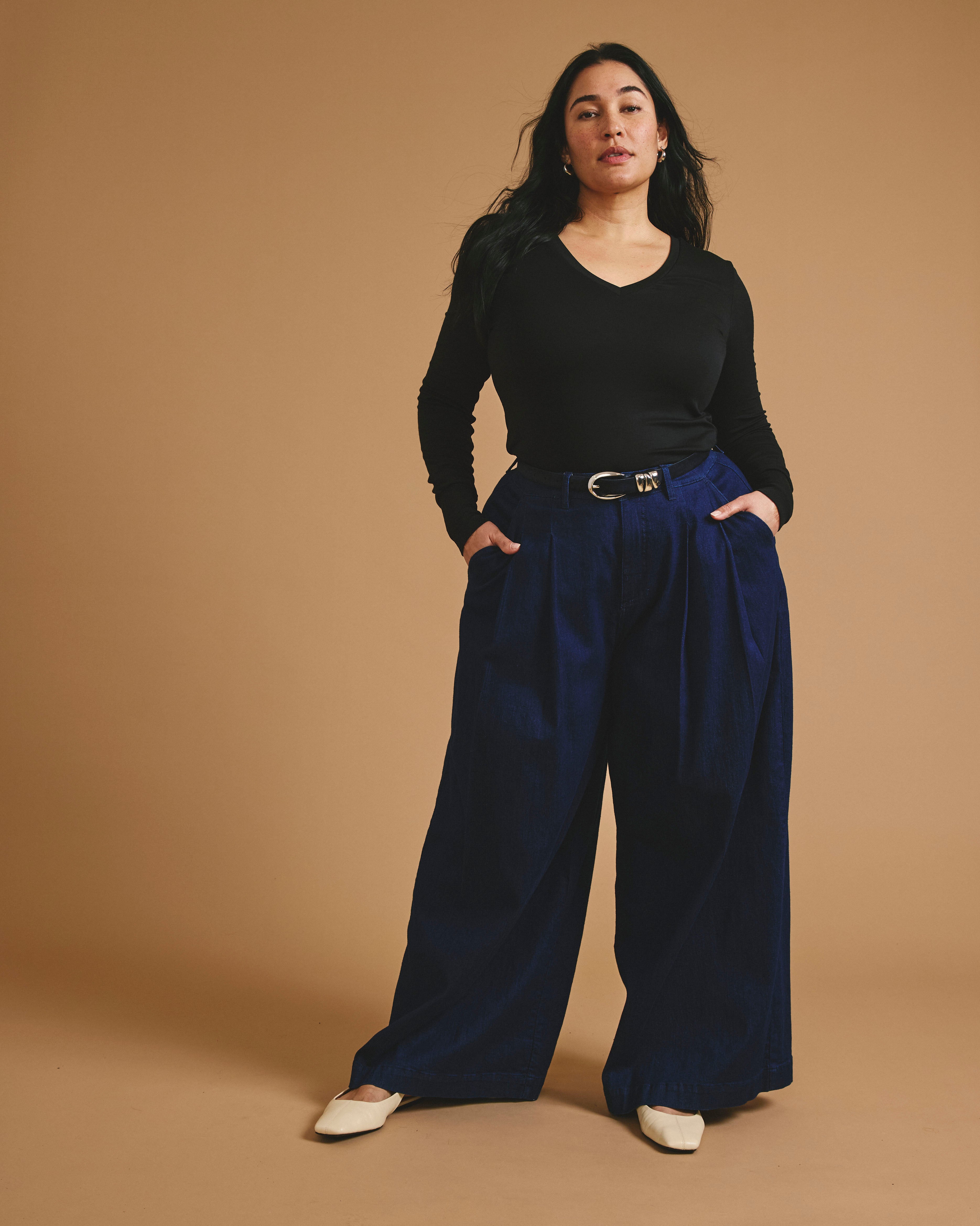 Cloud Rib Long Sleeve V-Neck Tee - Black – Universal Standard