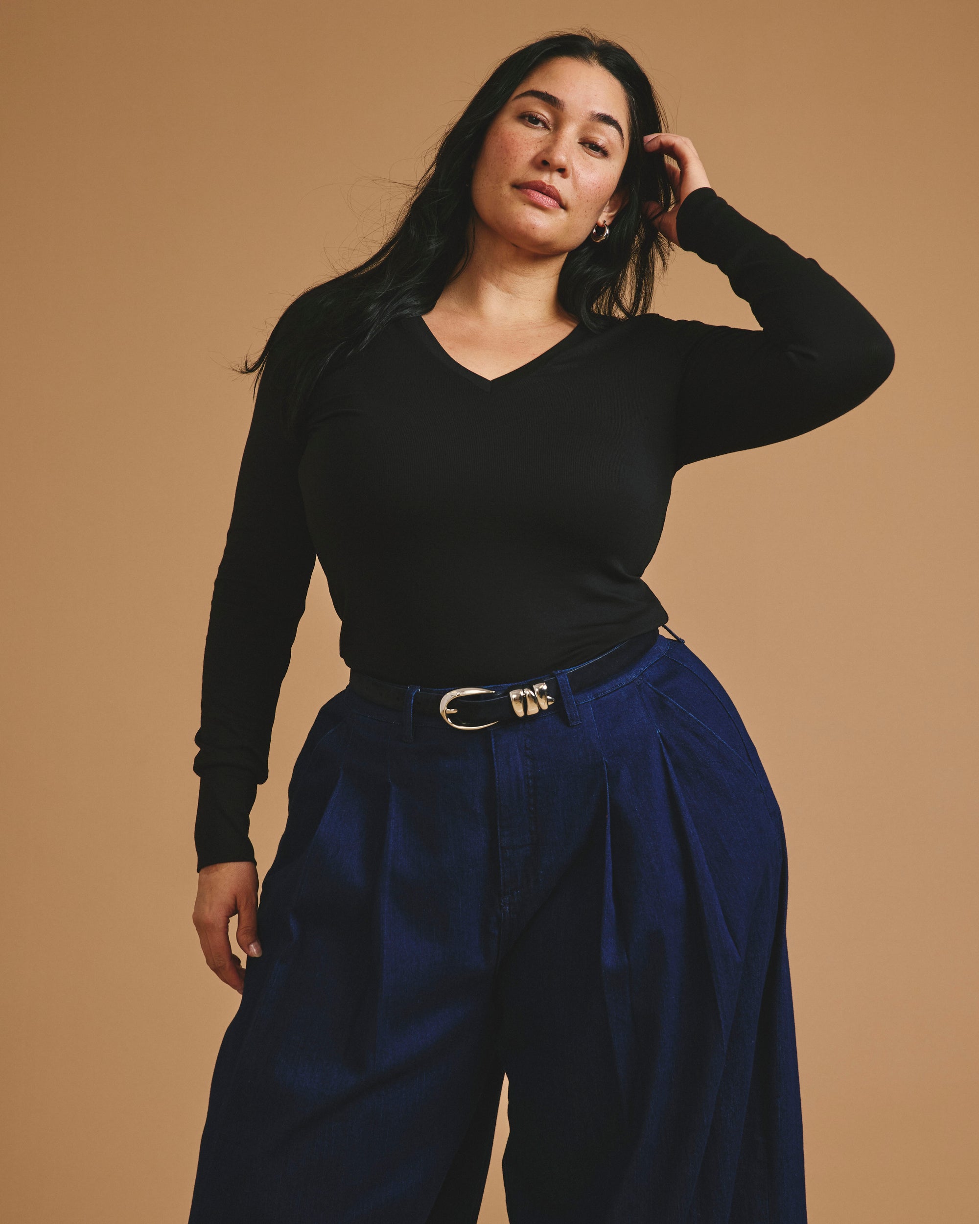 Cloud Rib Long Sleeve V-Neck Tee - Black | Plus Size & Straight Size Women's Fashion | Universal Standard