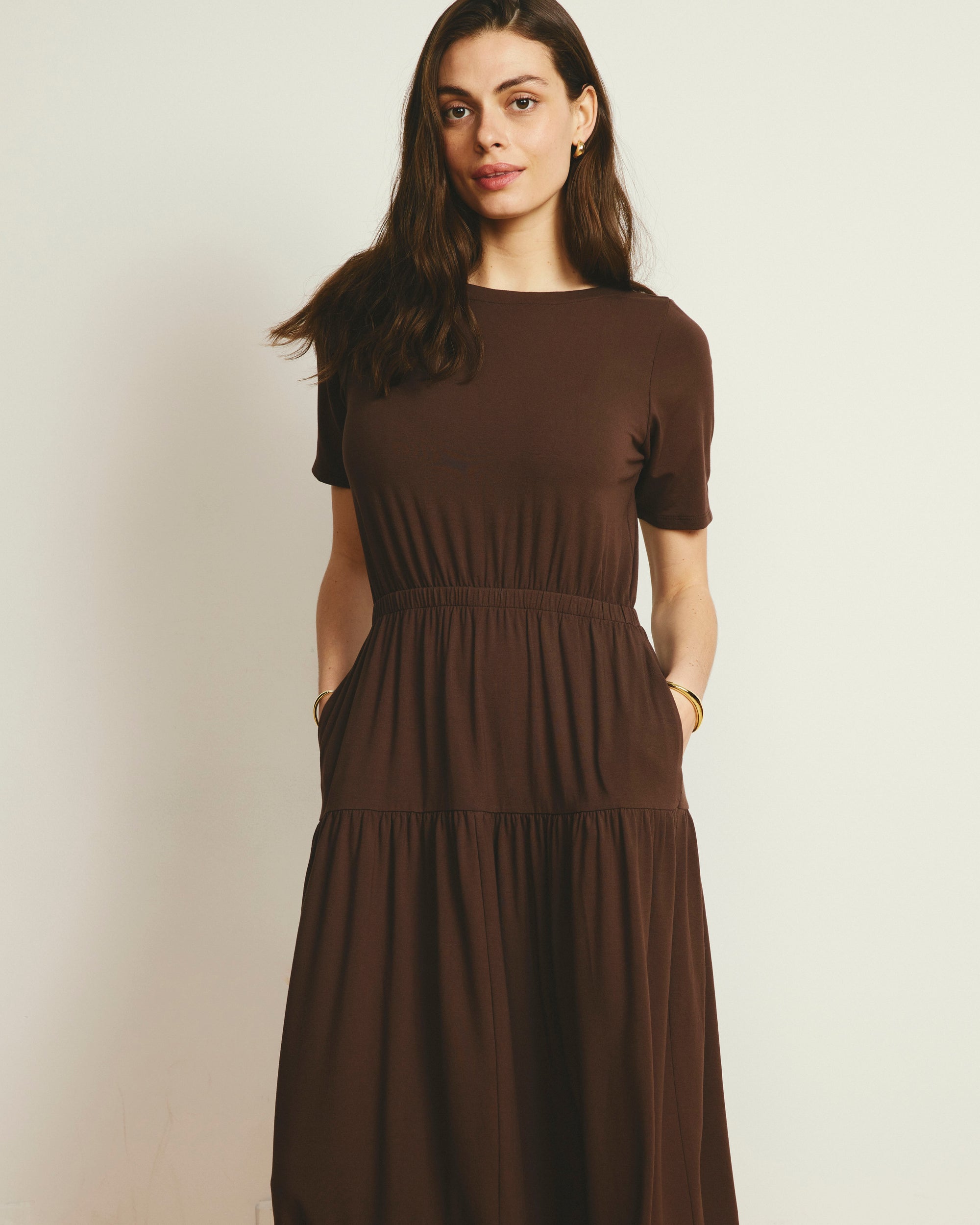 Thea Divine Jersey Midi Dress - Peppercorn | Plus Size & Straight Size Women's Fashion | Universal Standard
