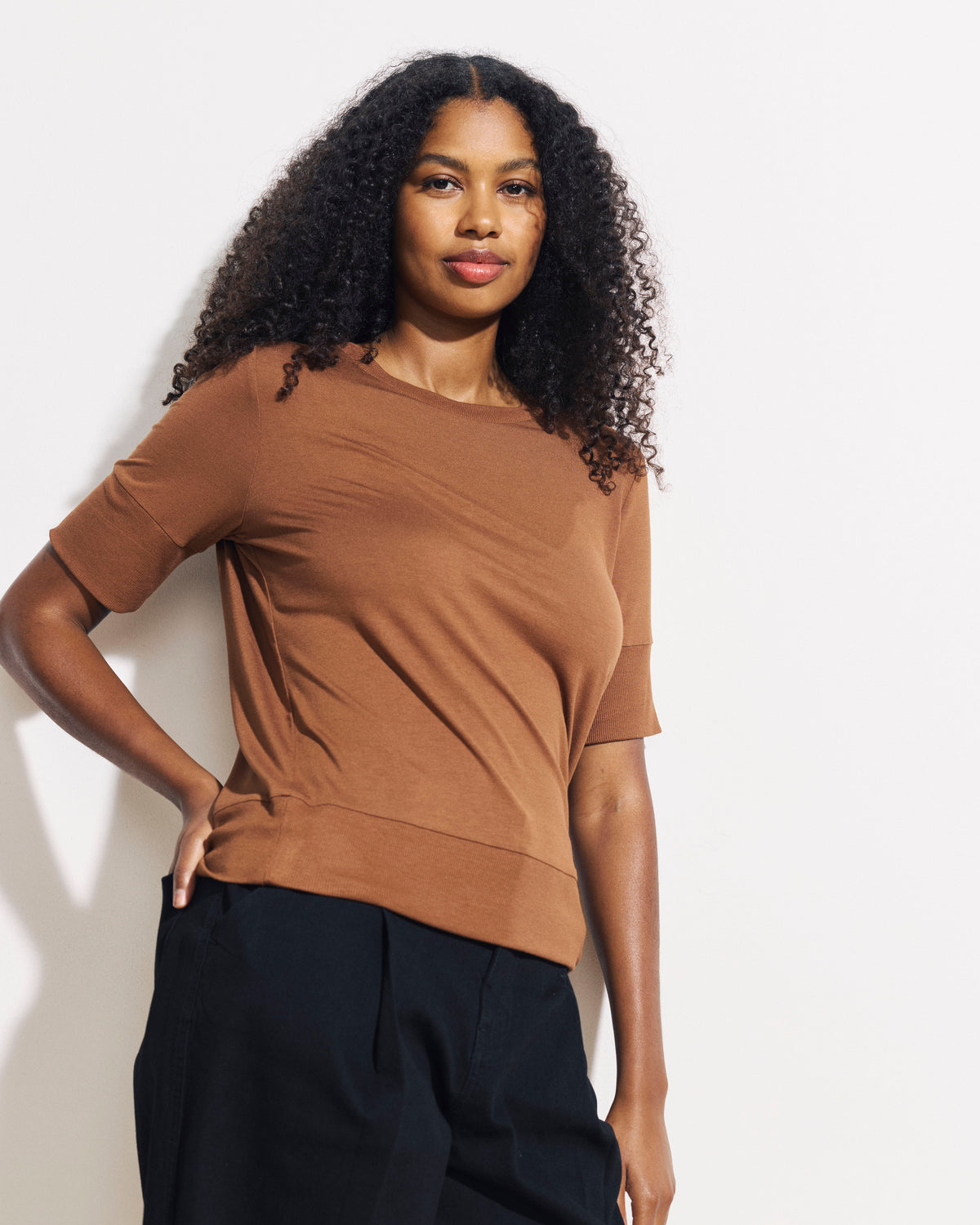 Aimee Liquid Jersey Rib Hem Tee - Pony | Plus Size & Straight Size Women's Fashion | Universal Standard