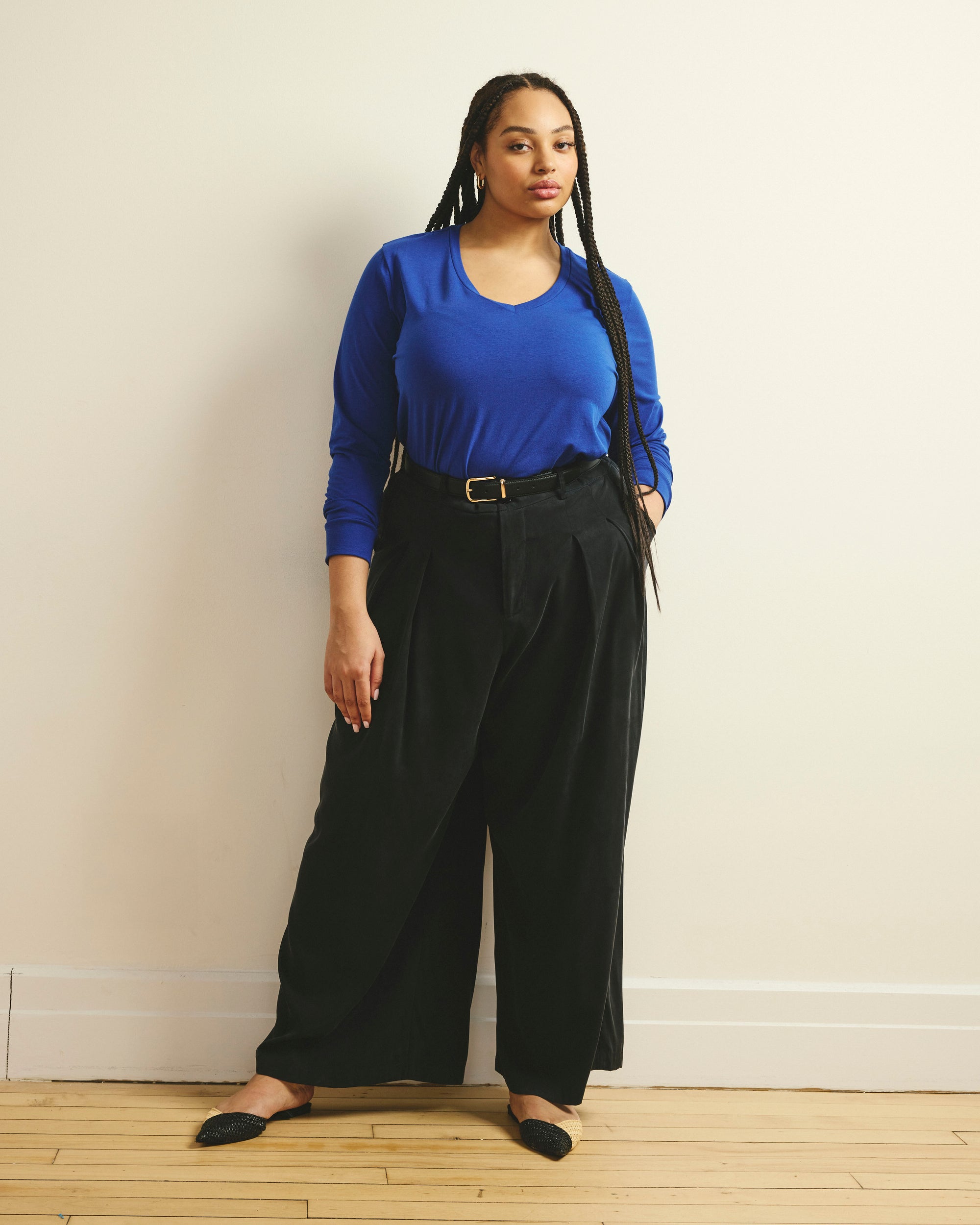 Long Sleeve V Rex - Lapis | Plus Size & Straight Size Women's Fashion | Universal Standard