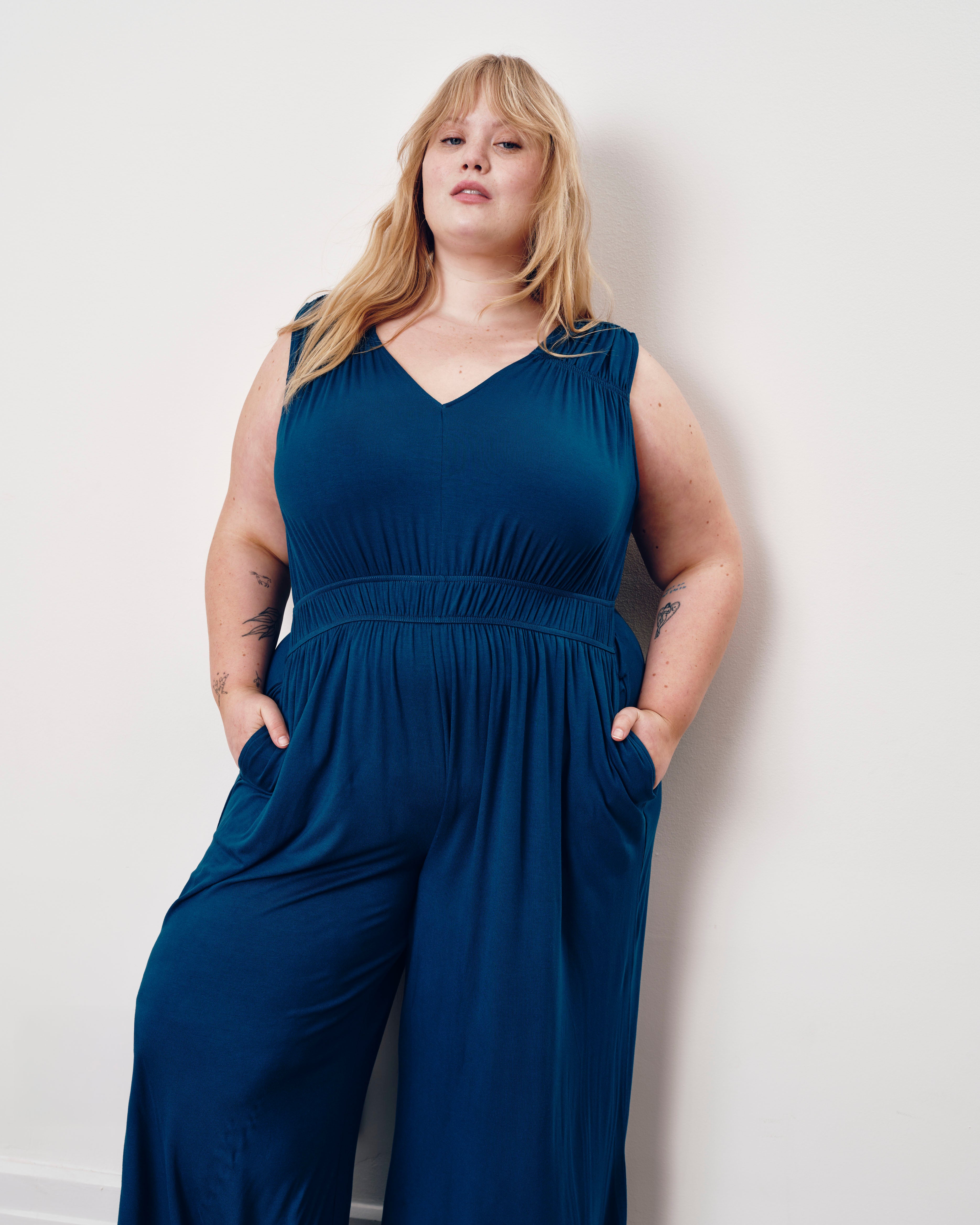 その他 SALSATION JUMPSUIT Size S Zoey Liquid Jersey Jumpsuit - Blue Teal – Universal Standard