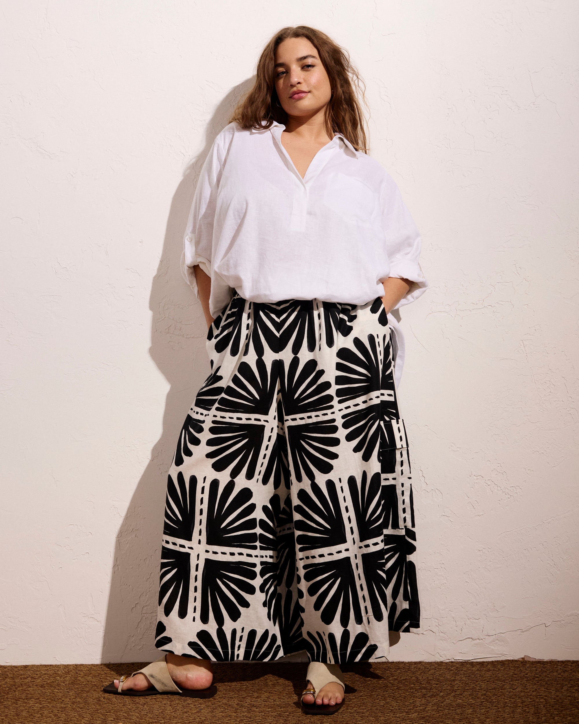 Palazzo Cargo Linen Blend Pant - Ink Bloom Print | Plus Size & Straight Size Women's Fashion | Universal Standard