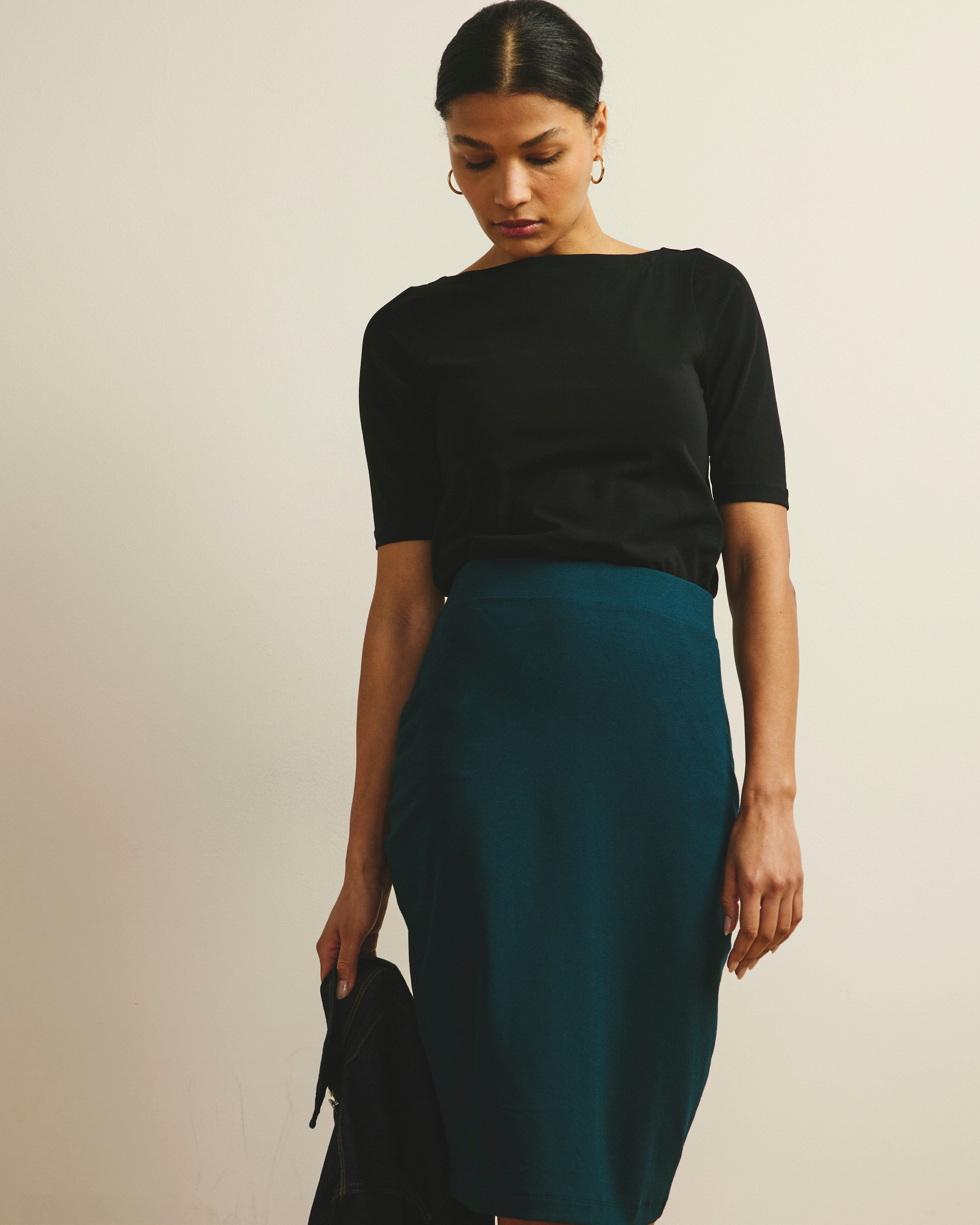 Bella Boatneck Tee - Black | Plus Size & Straight Size Women's Fashion | Universal Standard