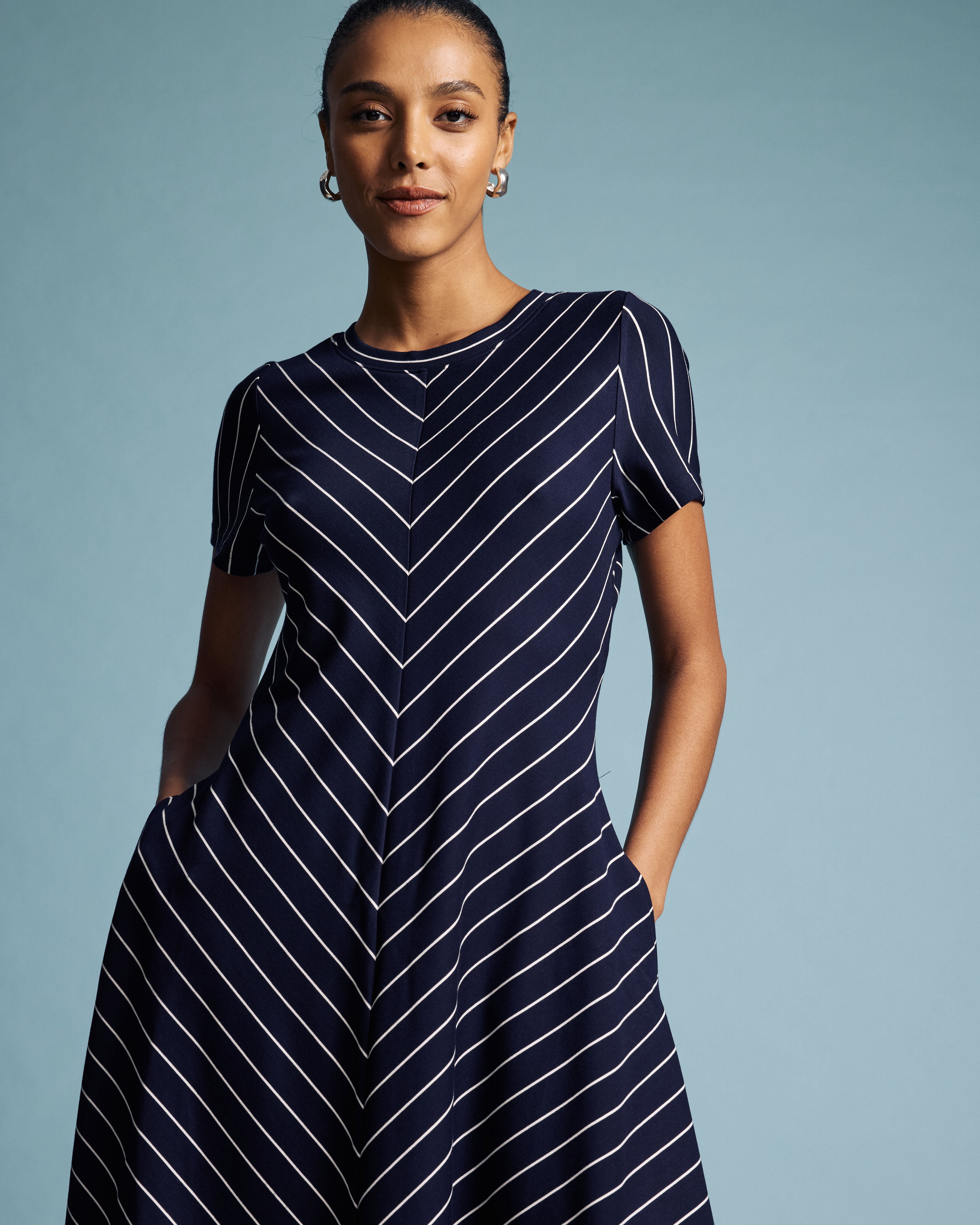 ワンピース Riu Crossed lines ponte dress Imani Ponte Dress - Navy Pinstripe – Universal Standard