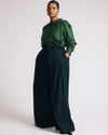 Woman wearing Palais Stretch Linen Wide Leg Pant - Forest Green from Universal Standard
