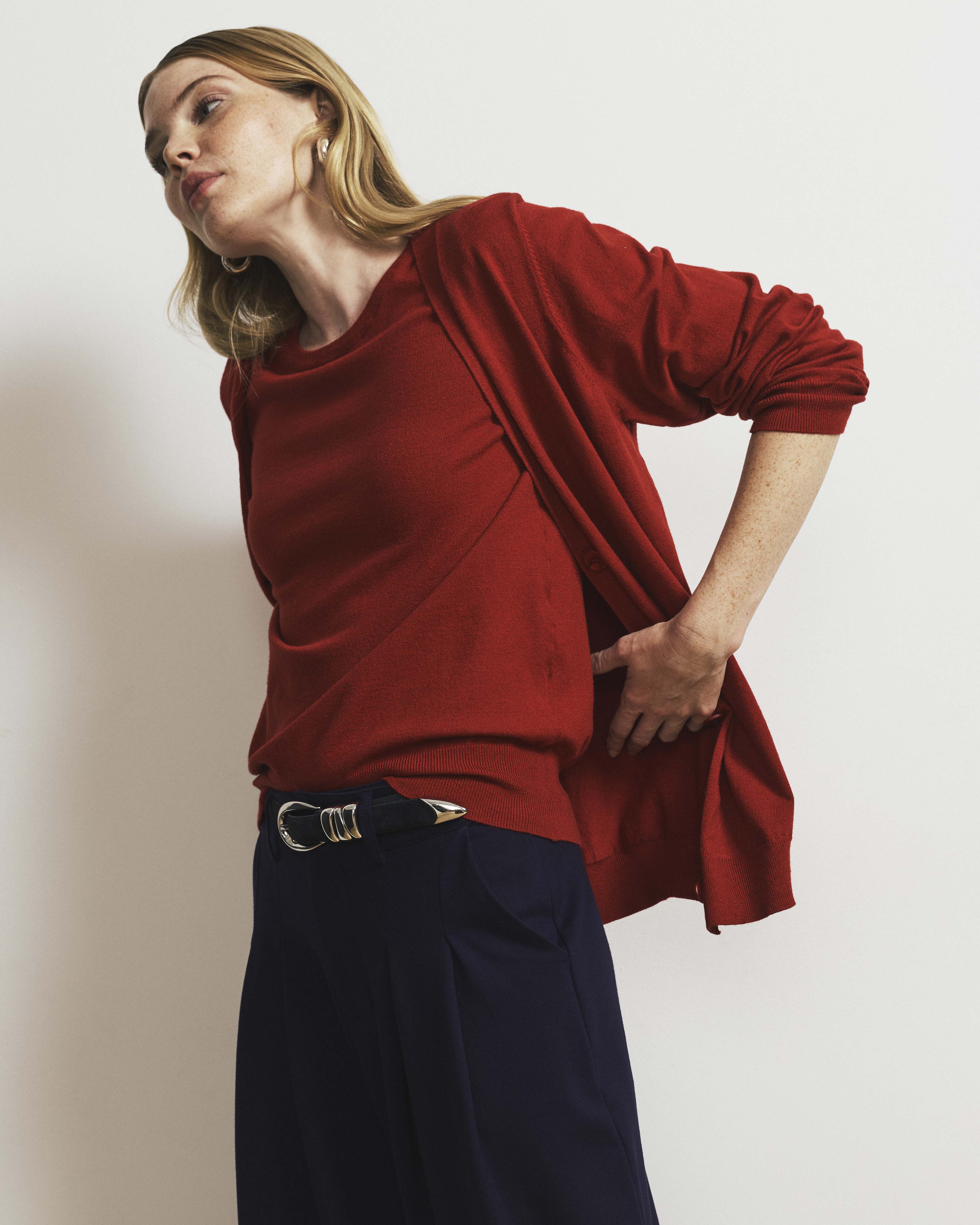 Savvy Fine Knit V-Neck Cardigan - Autumnal Red | Plus Size & Straight Size Women's Fashion | Universal Standard