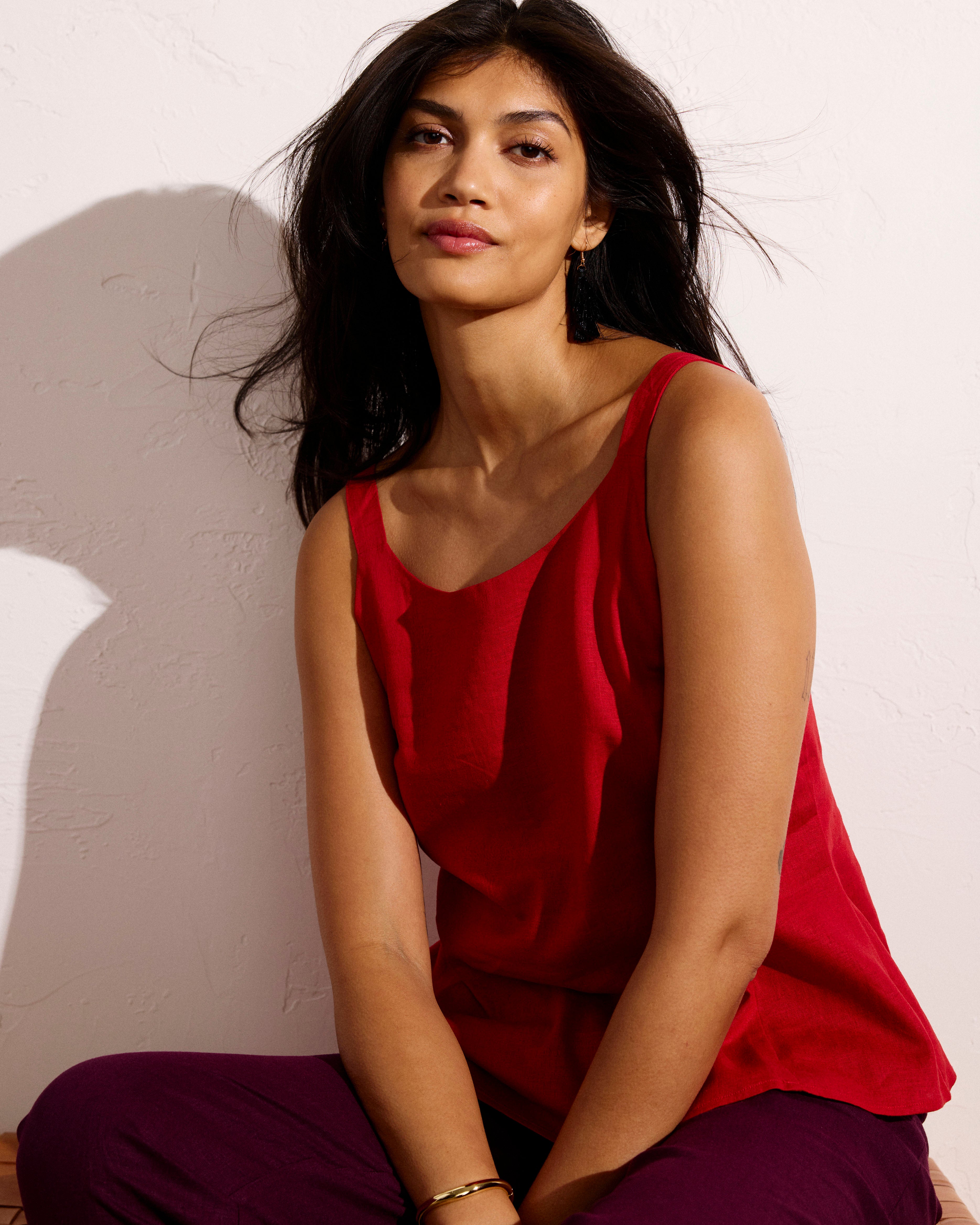 Kuki Sleeveless Linen Blend Top - Ruby Red | Plus Size & Straight Size Women's Fashion | Universal Standard