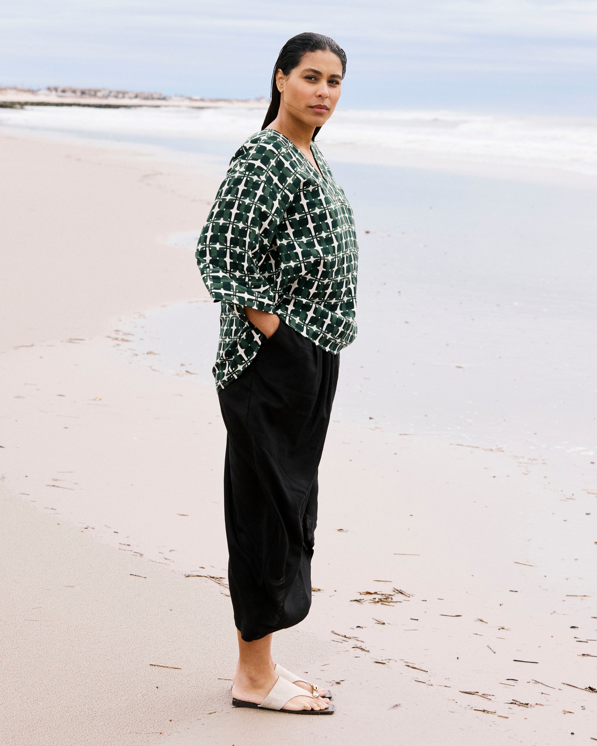 Geneva Linen Blend Skirt - Black | Plus Size & Straight Size Women's Fashion | Universal Standard