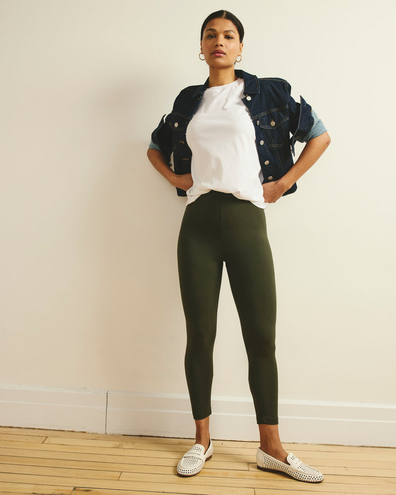 Woman wearing Roya Cropped Leggings 23 Inch - Nori from Fit Liberty