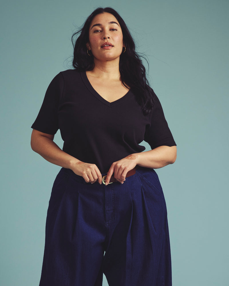 Classic V-Neck Ribbed Tee - Black | Plus Size & Straight Size Women's Fashion | Universal Standard