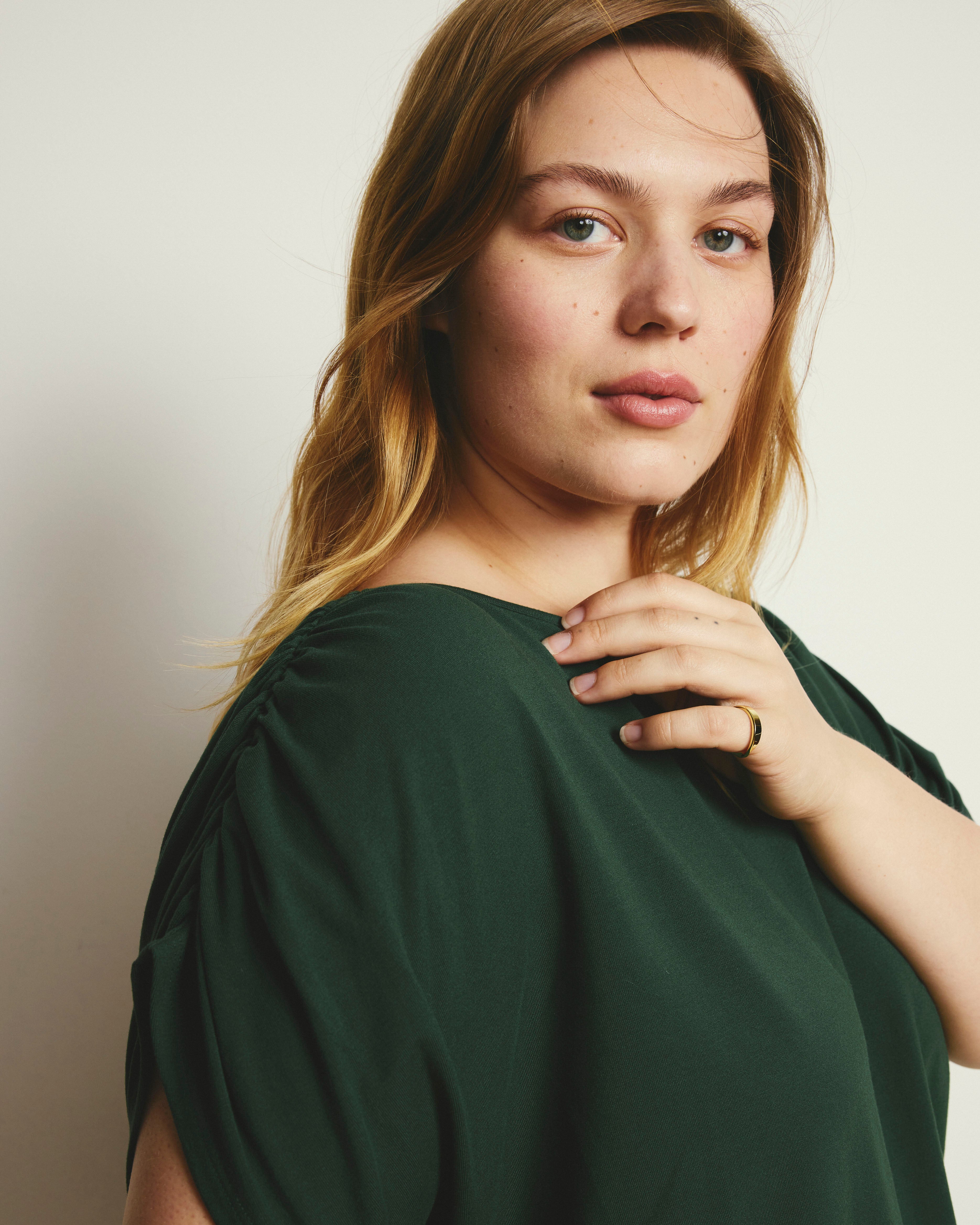 Helena Divine Jersey Gathered Tee - Conifer – Universal Standard