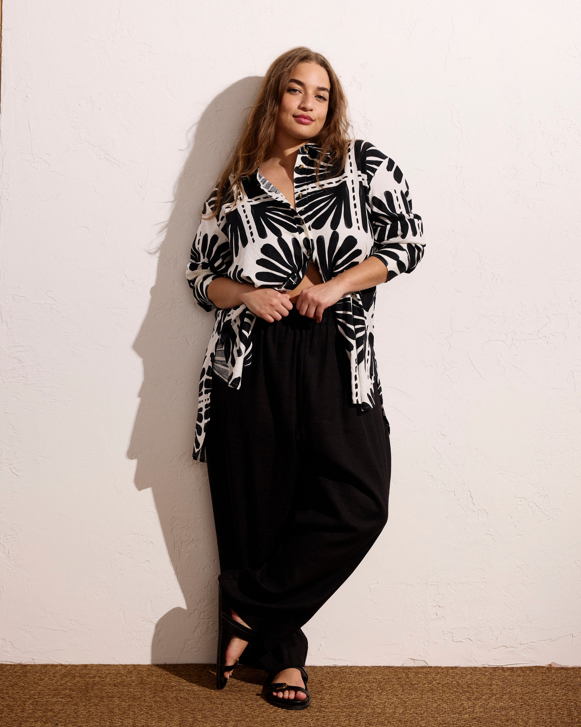 Iris Linen Easy Pull-On Pants - Black | Plus Size & Straight Size Women's Fashion | Universal Standard