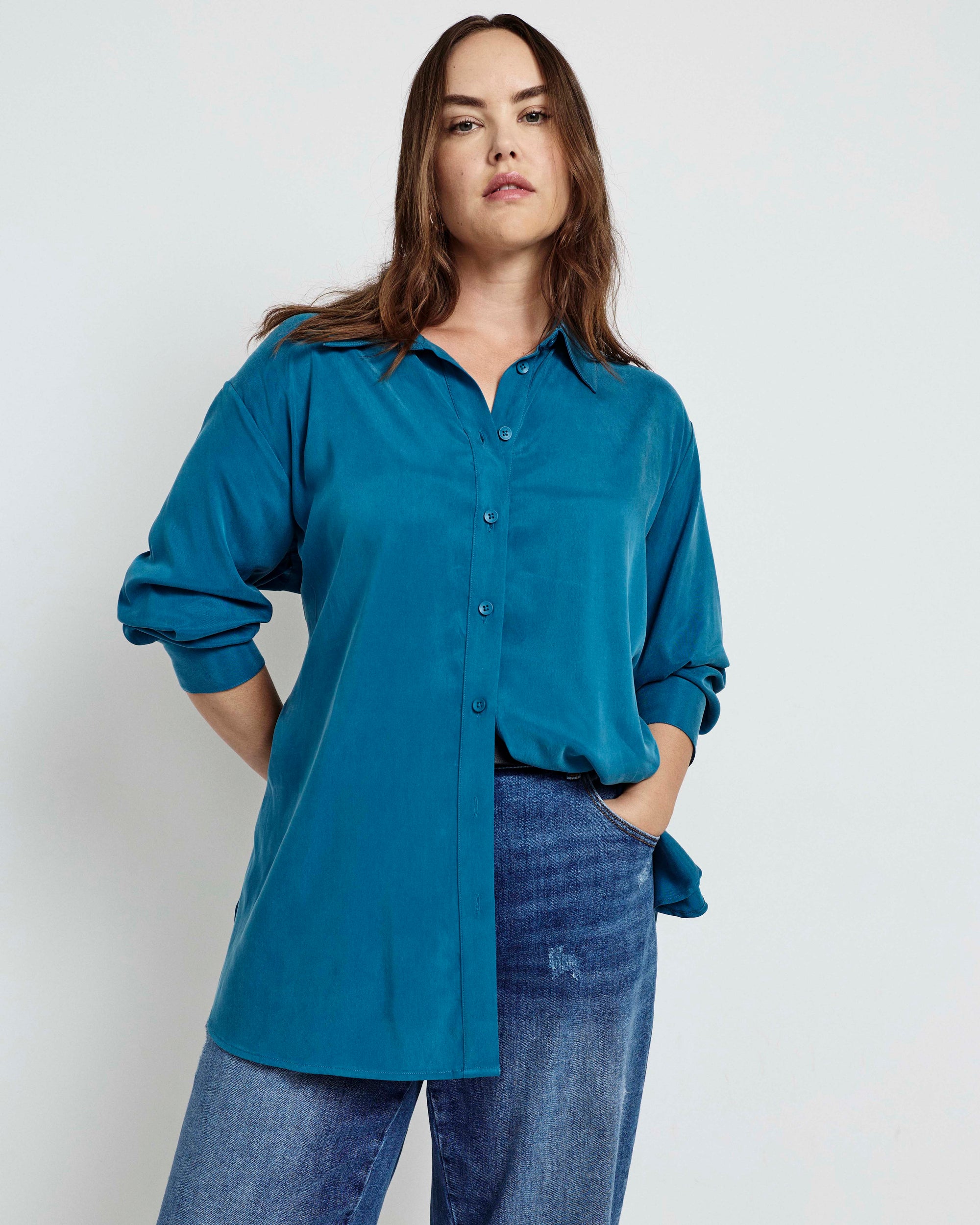 Cooling Stretch Cupro Oversized Artist Shirt - Blue Beetle | Plus Size & Straight Size Women's Fashion | Universal Standard