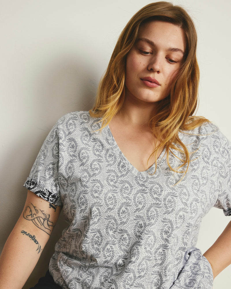 Light-As-Air V Rex - Faded Print | Plus Size & Straight Size Women's Fashion | Universal Standard