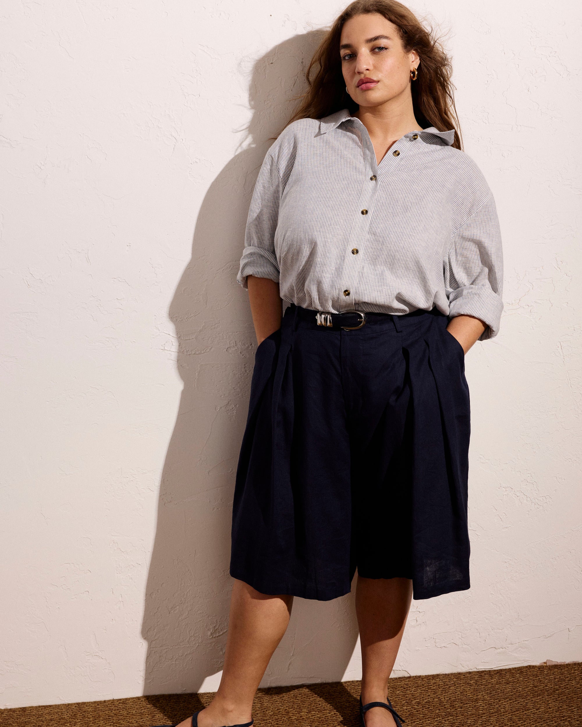 Seaport Tailored Linen Blend Short - Navy | Plus Size & Straight Size Women's Fashion | Universal Standard