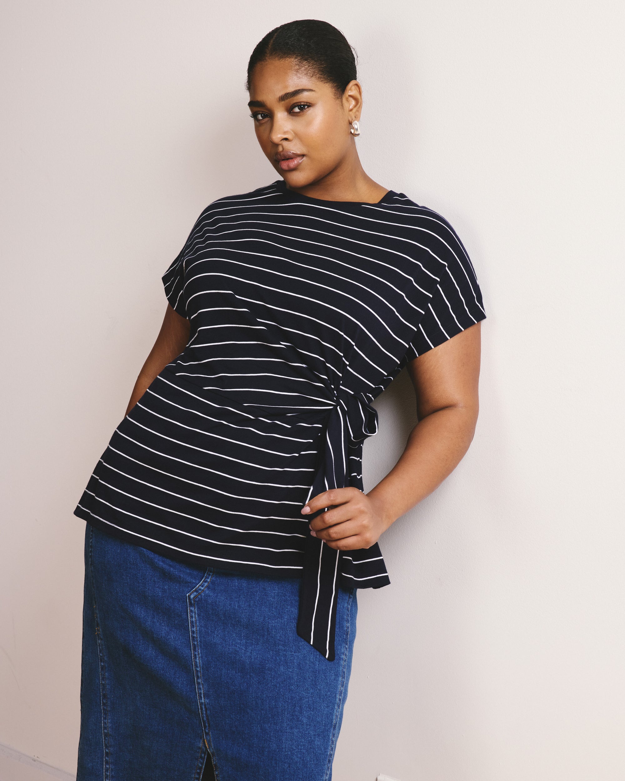 Crescent Breton Stripe Knot Tee - Navy Pinstripe