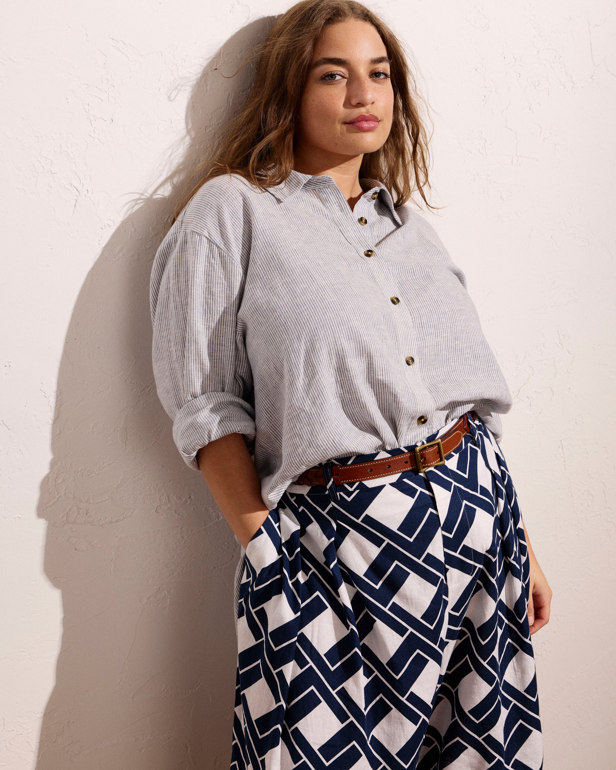 Seaport Tailored Linen Blend Short - Geometrica Print | Plus Size & Straight Size Women's Fashion | Universal Standard