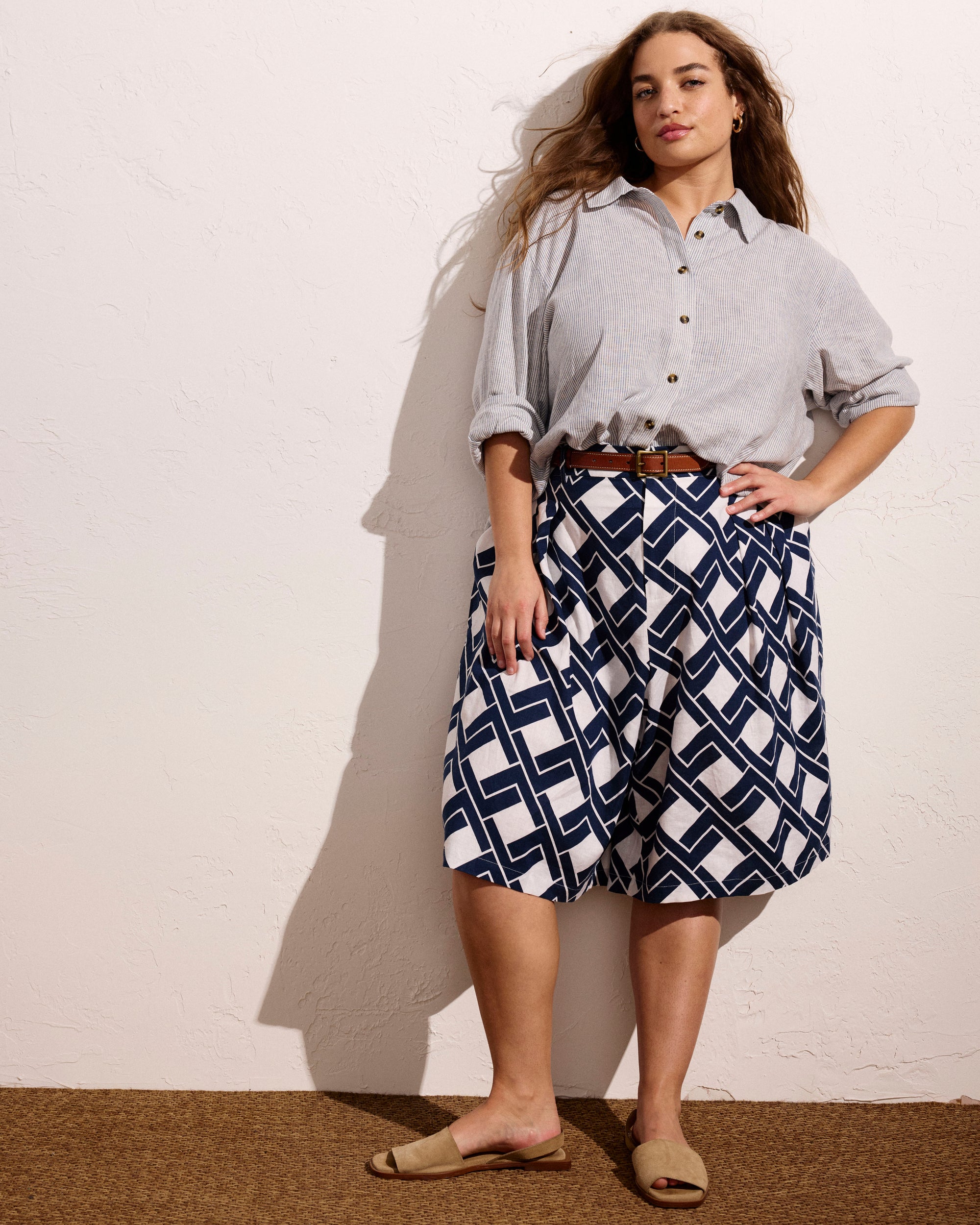 Seaport Tailored Linen Blend Short - Geometrica Print | Plus Size & Straight Size Women's Fashion | Universal Standard
