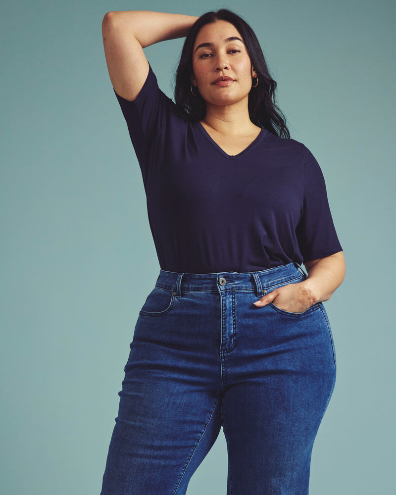 Lily Liquid Jersey V-Neck Stovepipe Tee - Midnight | Plus Size & Straight Size Women's Fashion | Universal Standard
