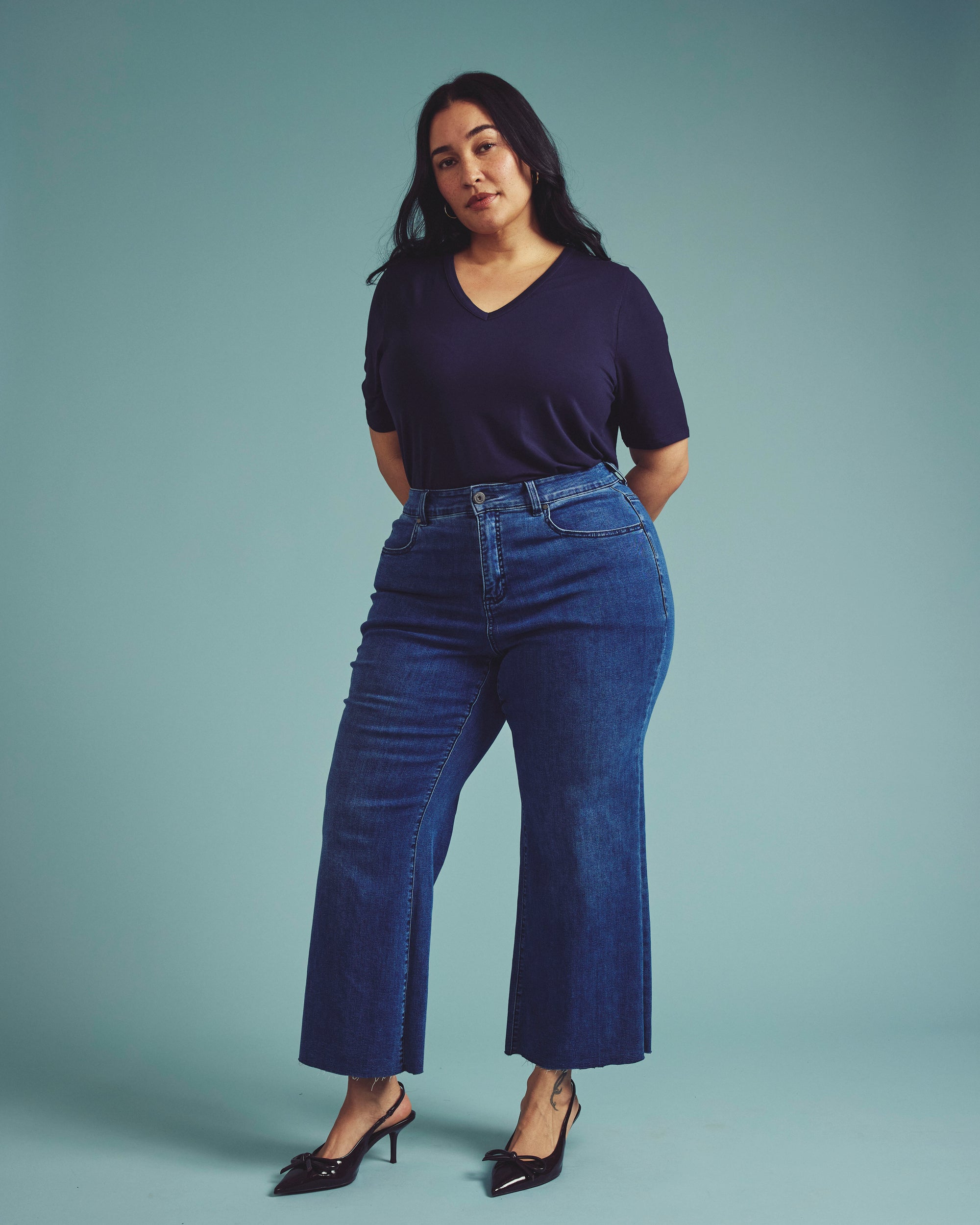 Lily Liquid Jersey V-Neck Stovepipe Tee - Midnight | Plus Size & Straight Size Women's Fashion | Universal Standard