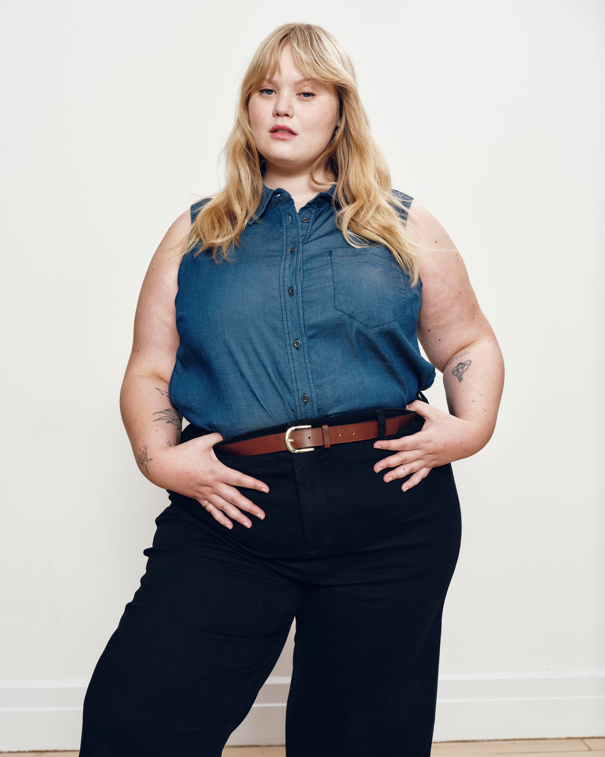 Perfect Tencel Chambray Sleeveless Shirt - Midnight Blue | Plus Size & Straight Size Women's Fashion | Universal Standard