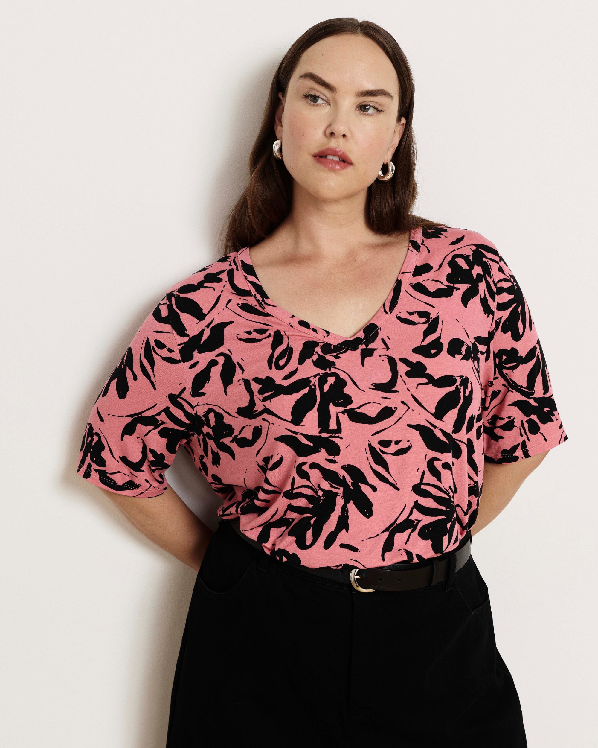 Lily Liquid Jersey V-Neck Stovepipe Tee - Pink Sgraffito Print | Plus Size & Straight Size Women's Fashion | Universal Standard