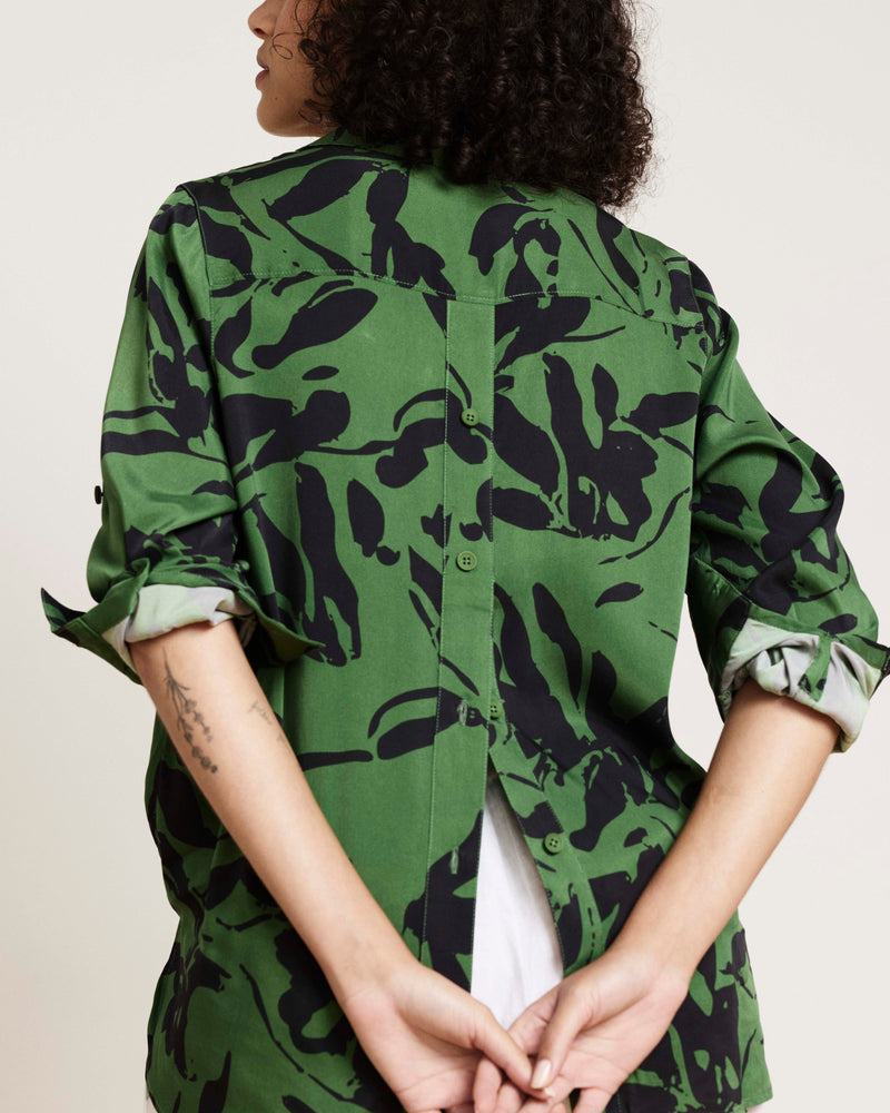 Button Back Stretch Cupro Polo Shirt - Green Sgraffito Print | Plus Size & Straight Size Women's Fashion | Universal Standard