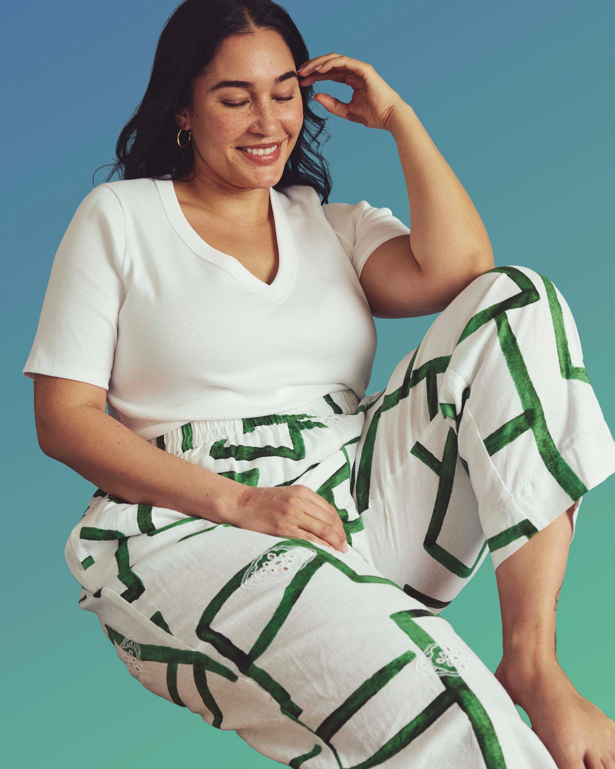 Classic V-Neck Ribbed Tee - White | Plus Size & Straight Size Women's Fashion | Universal Standard
