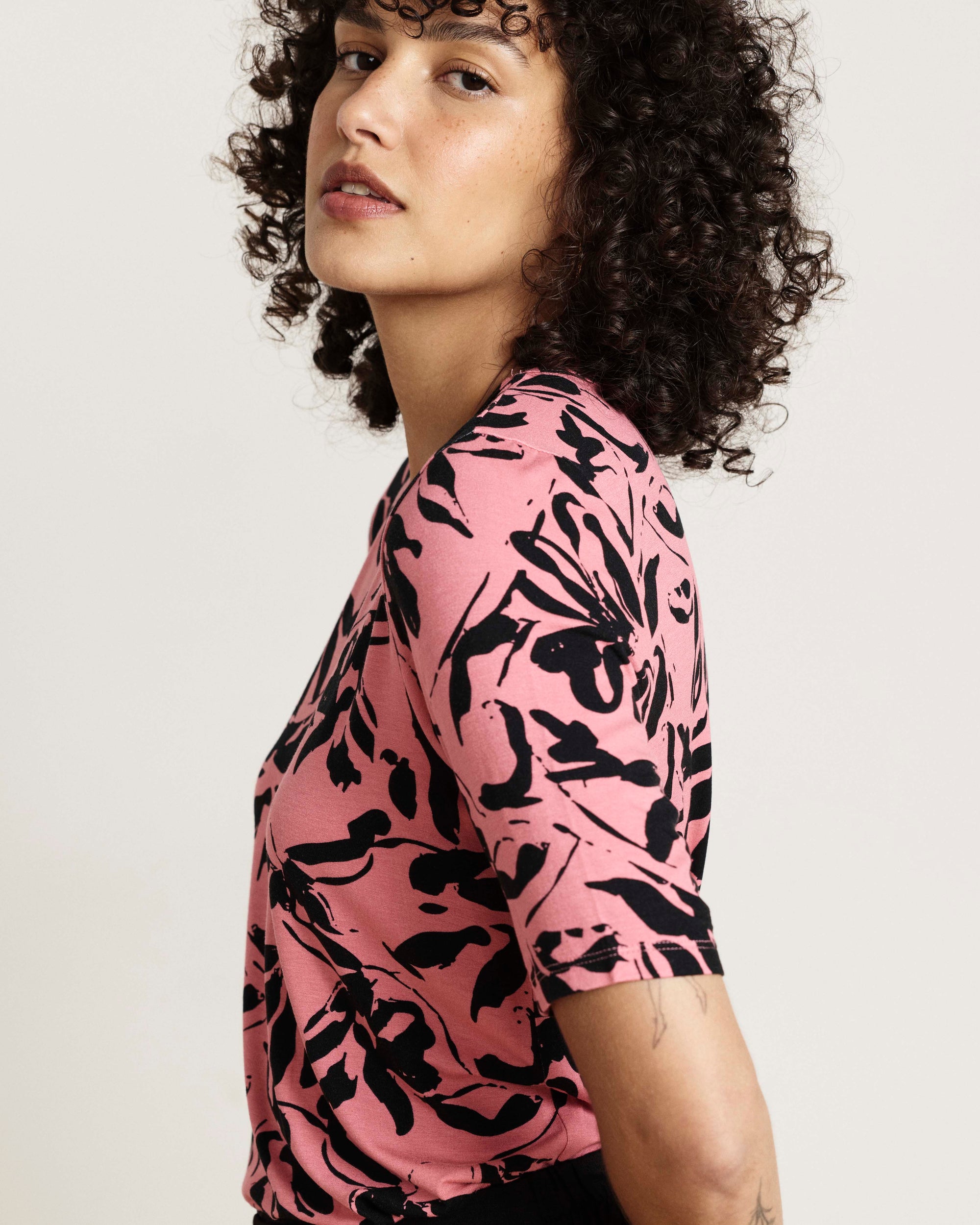 Lily Liquid Jersey Crew Neck Stovepipe Tee - Pink Sgraffito Print | Plus Size & Straight Size Women's Fashion | Universal Standard