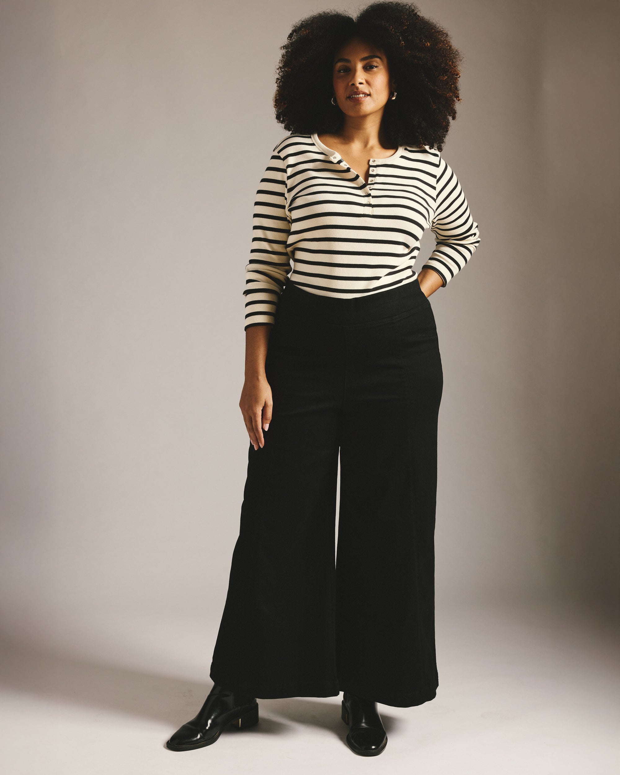 Olivia Pintuck Wide Leg Jeans - Jet Black