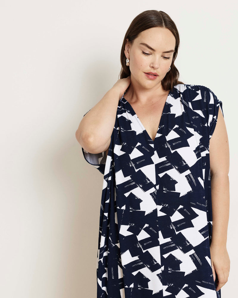 Kris Divine Jersey Kaftan - Navy Santiago Print | Plus Size & Straight Size Women's Fashion | Universal Standard