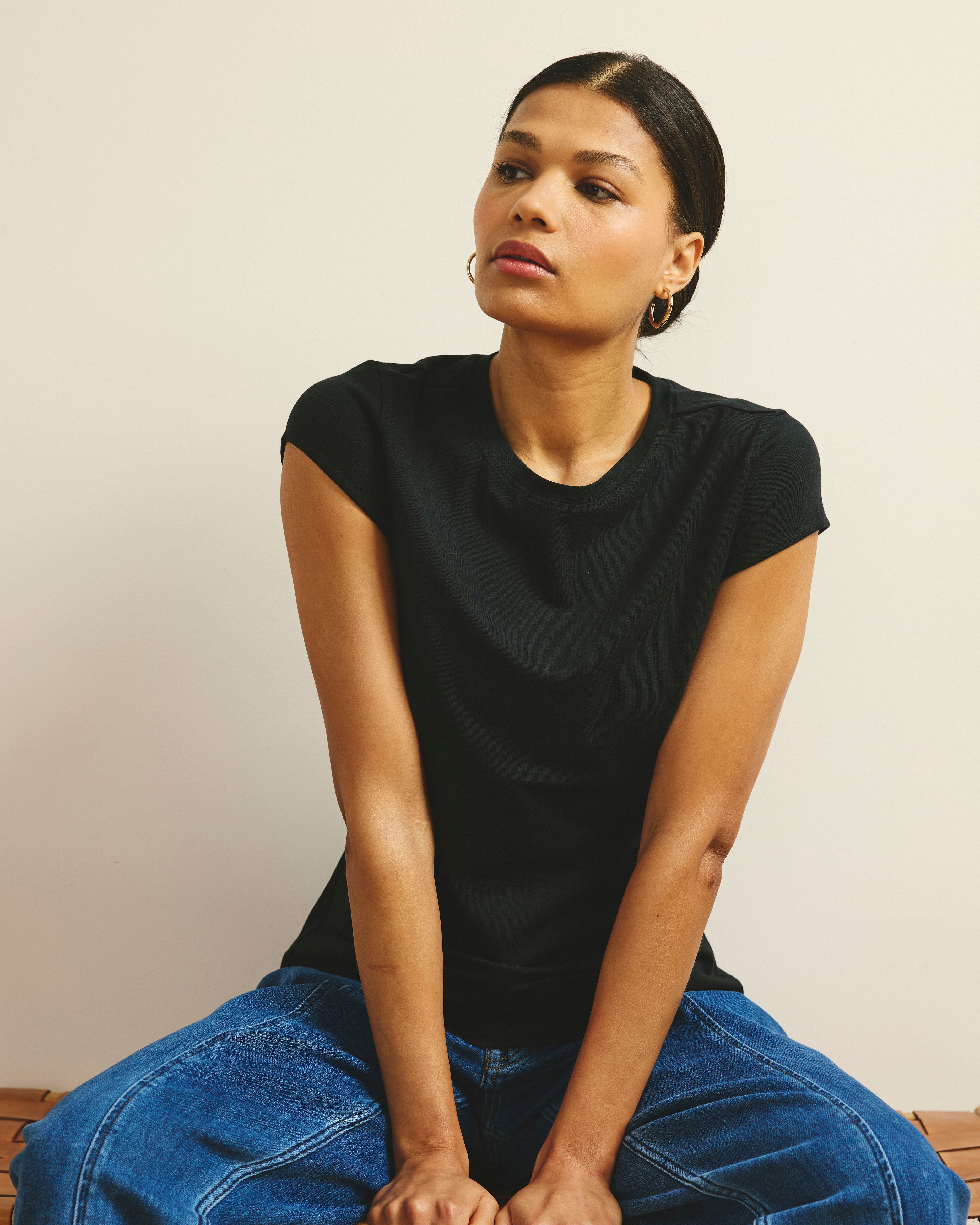 Ashley Cap Sleeve Tee - Black – Universal Standard