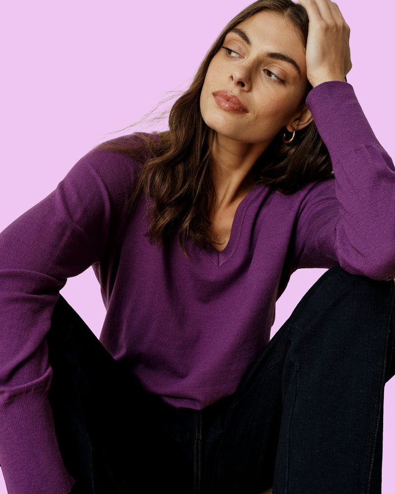 Savvy Fine Knit V Sweater - Grape