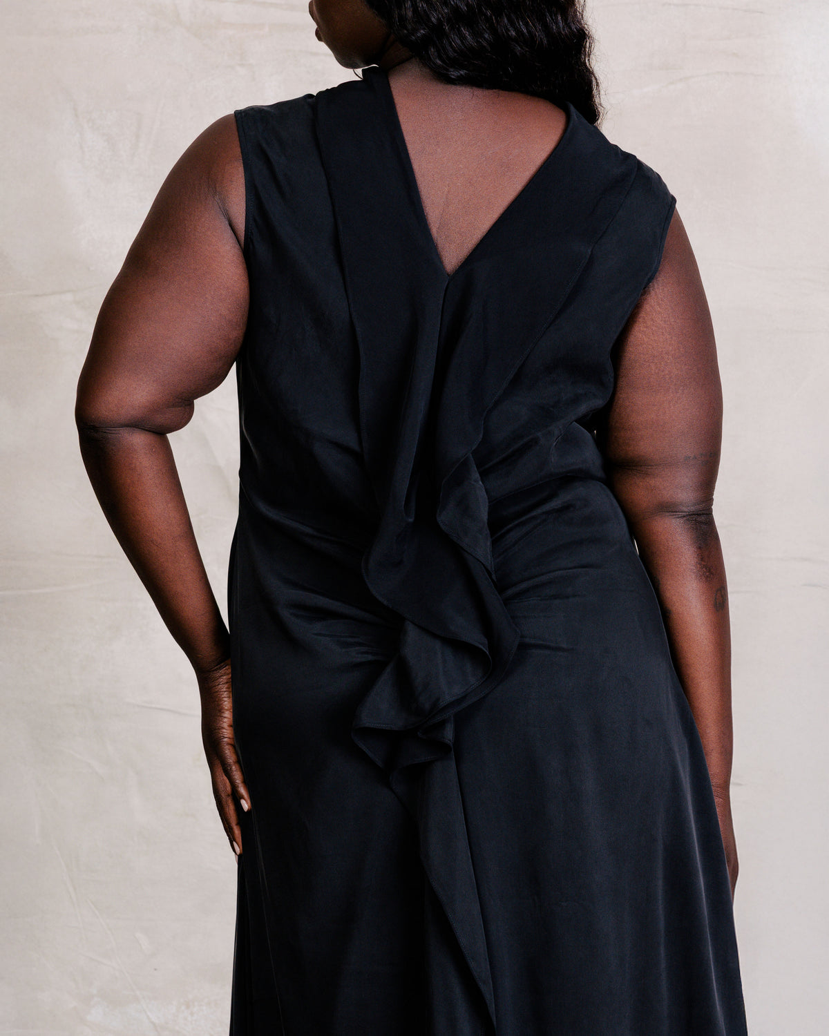 US x Lauren Chan Stretch Cupro Gown - Black | Plus Size & Straight Size Women's Fashion | Universal Standard