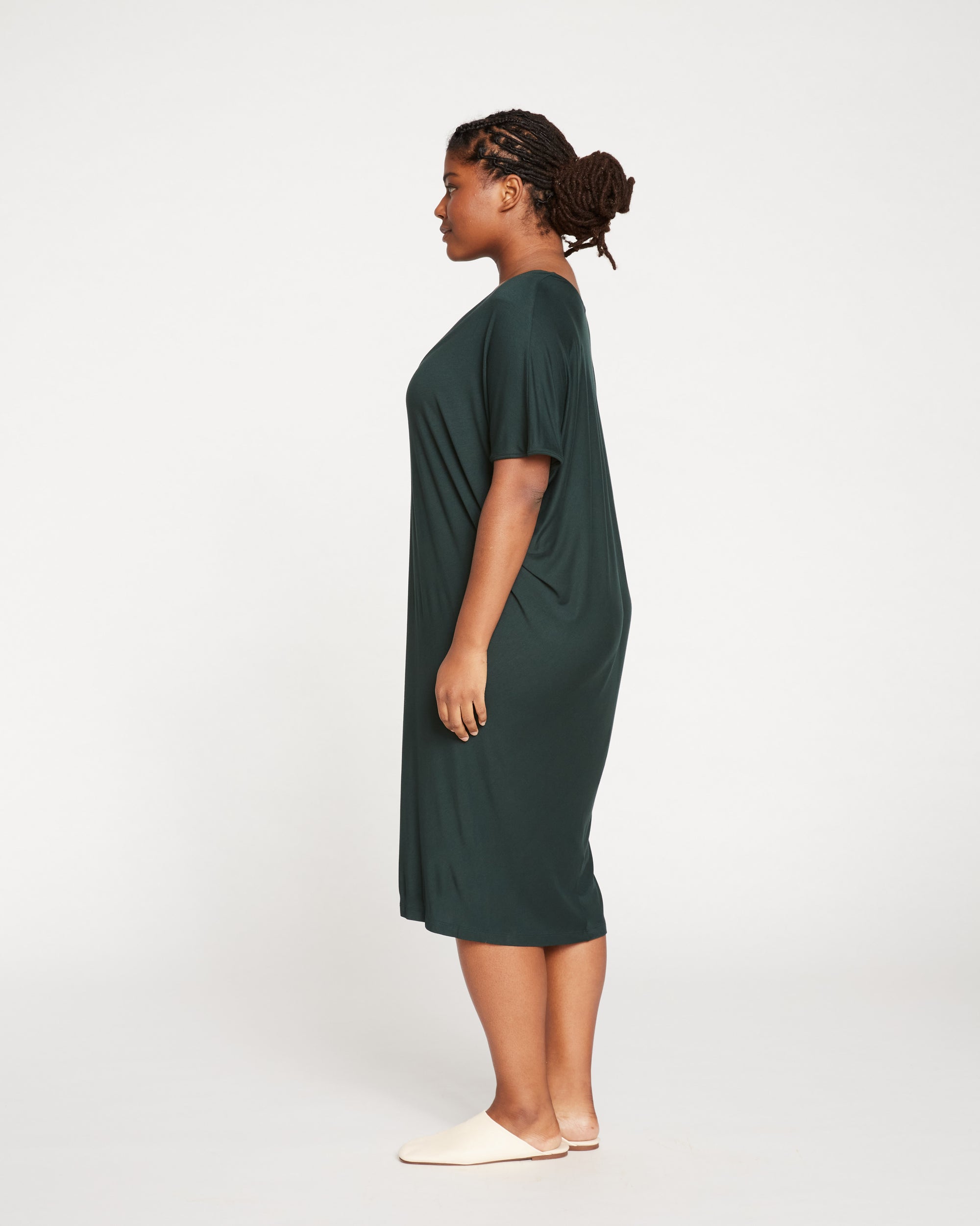 Teresa Liquid Jersey V-Neck Dress - Forest Green – Universal Standard